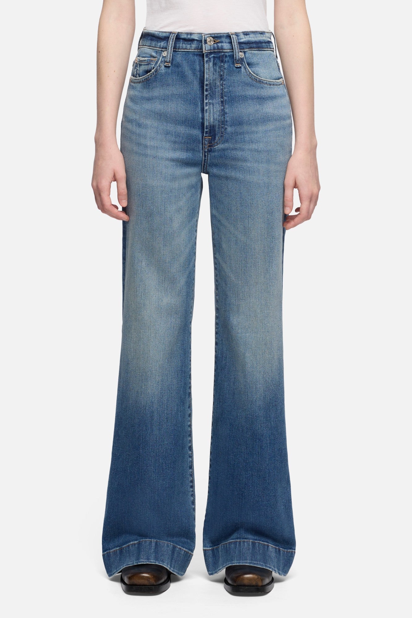 7-for-all-mankind-tailorless-modern-dojo-flare-jeans-slim-illusion-faded-echo-da image 3