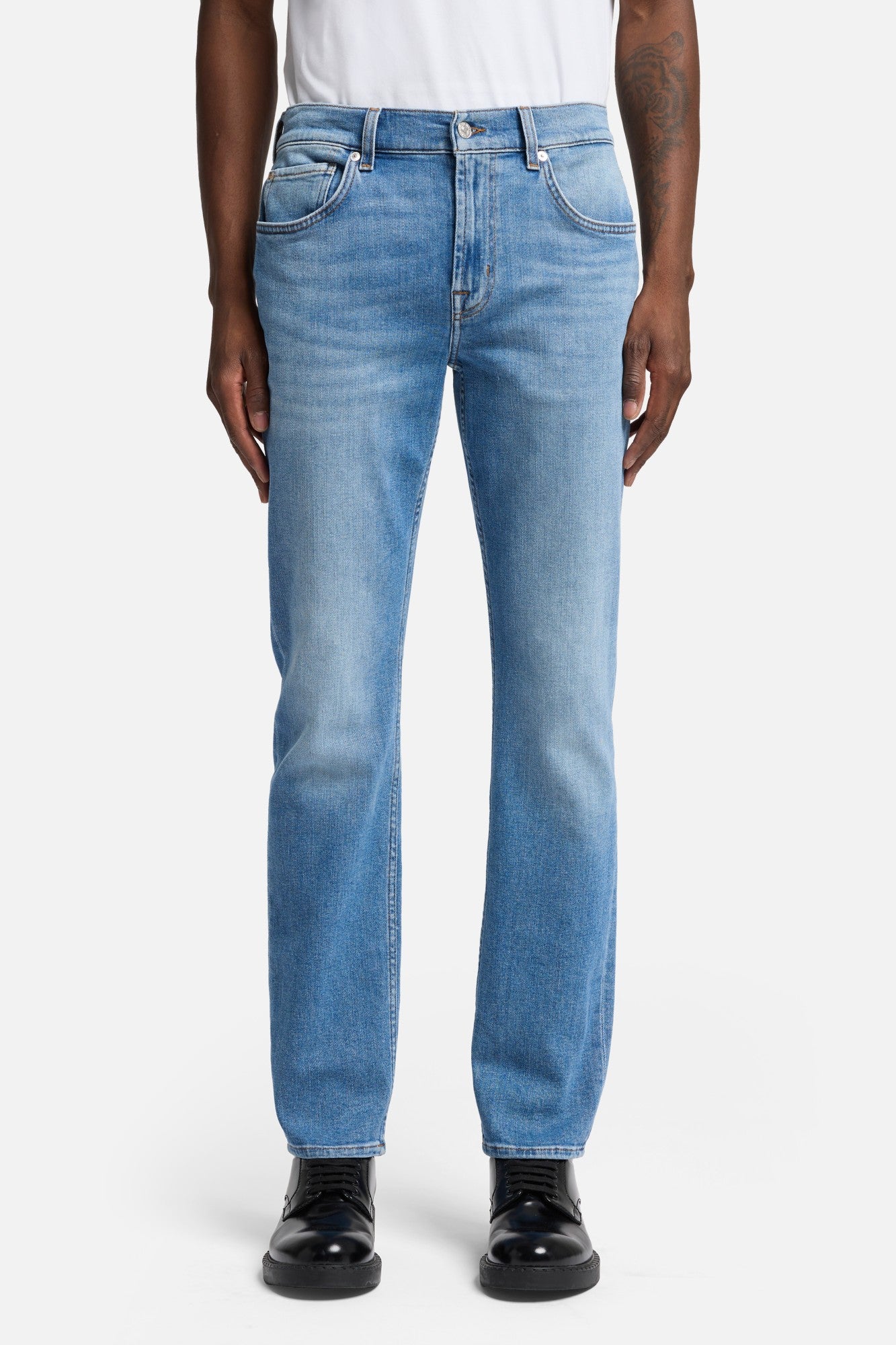 7-for-all-mankind-the-straight-jeans-airspace image 3