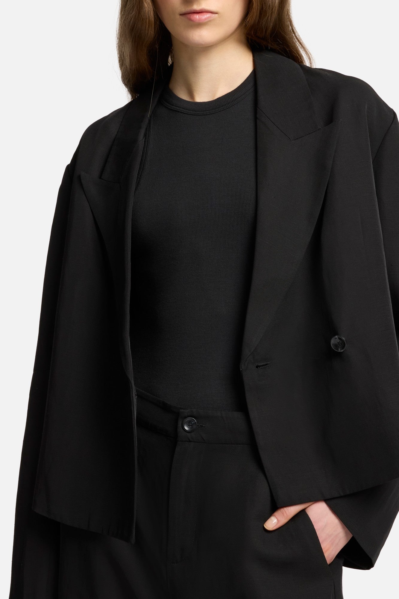 7-for-all-mankind-cropped-leinen-blazer-schwarz-damen image 4