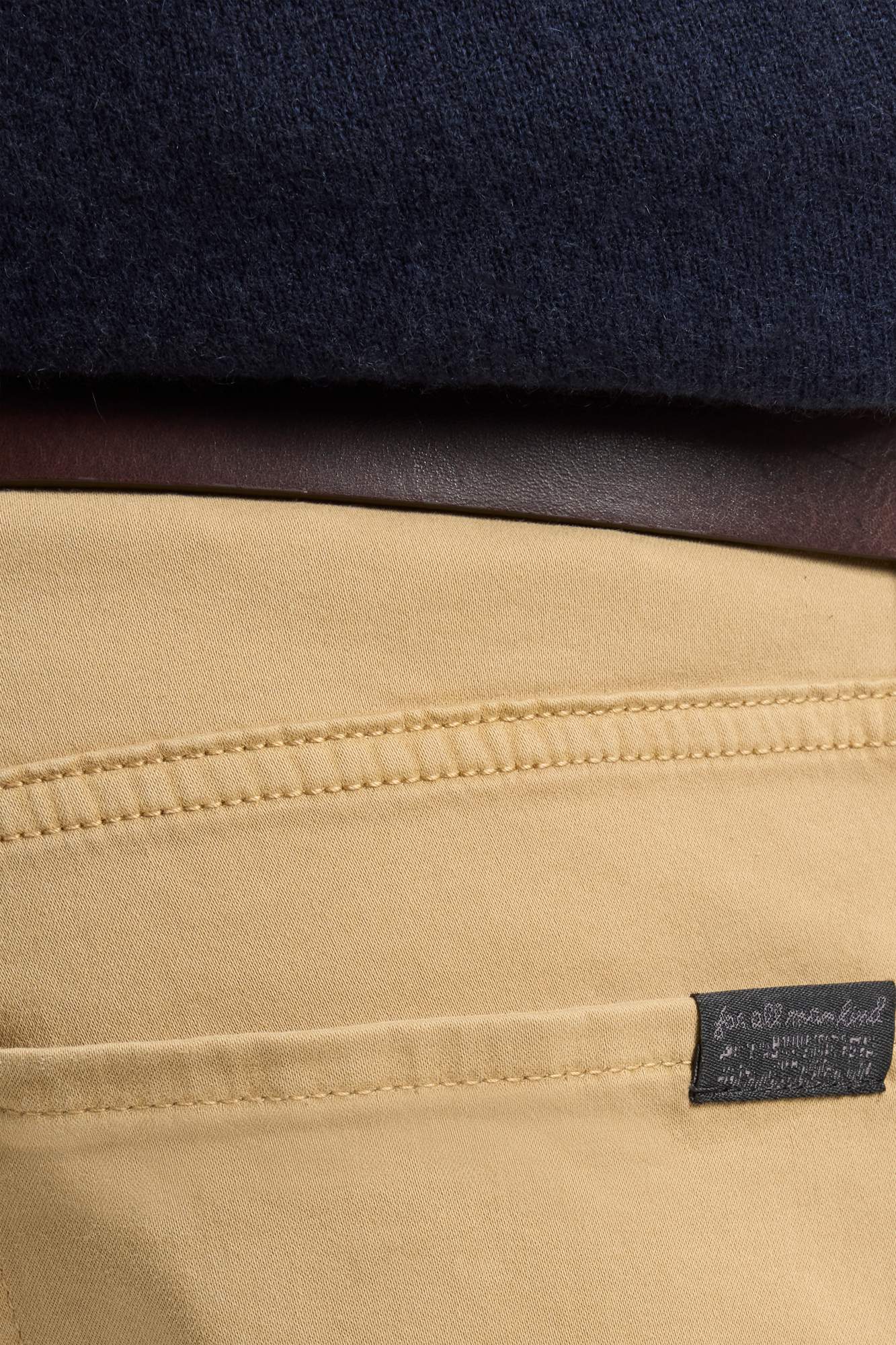 7-for-all-mankind-slimmy-luxe-performance-stretch-sateen-hose-dust-rise-herren image 4