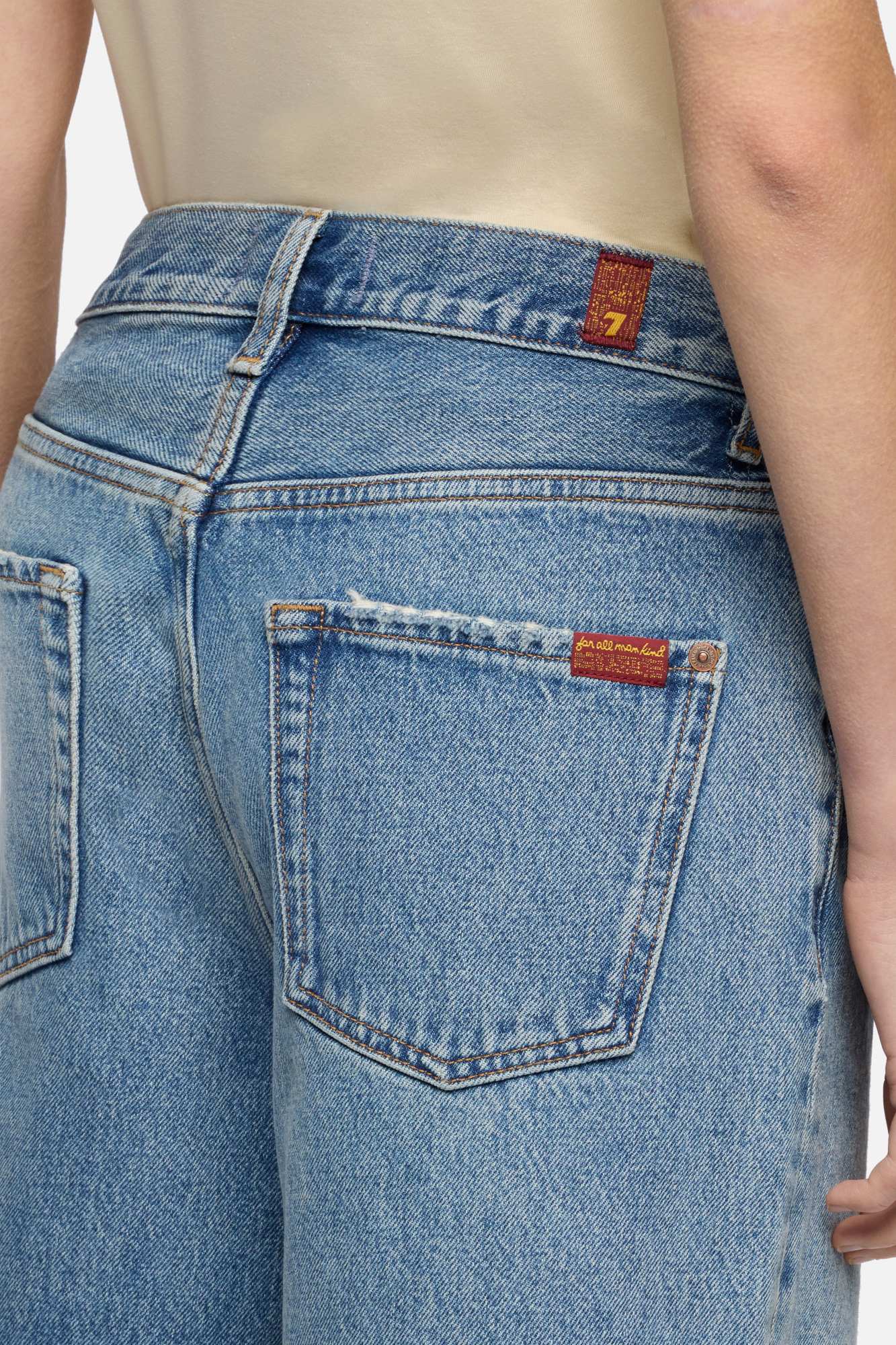 7-for-all-mankind-lola-short-mankind-wave-damen-jeansshorts image 4