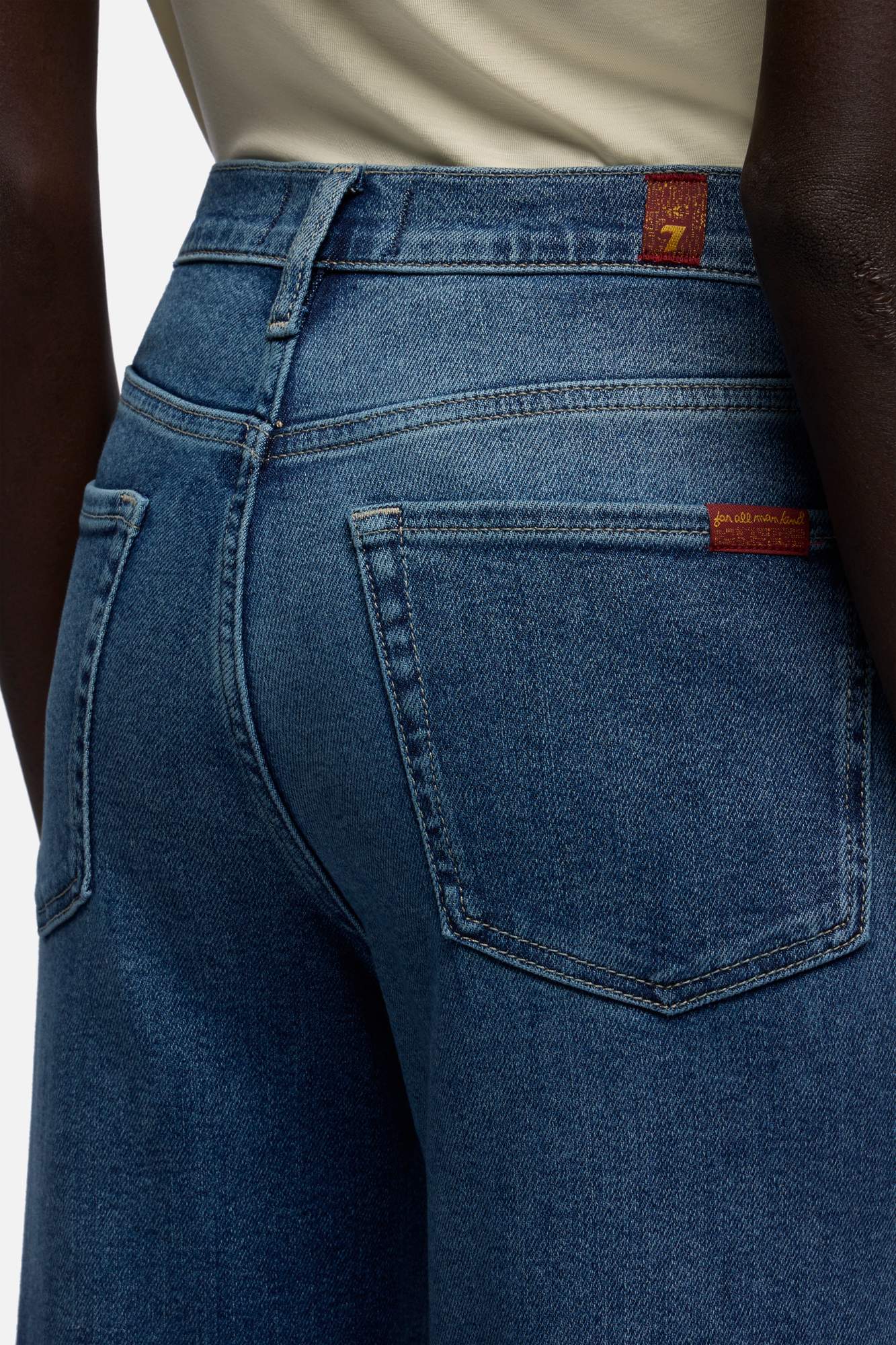 7-for-all-mankind-modern-dojo-flare-jeans-damen-in-luxe-vintage-tide-break image 4