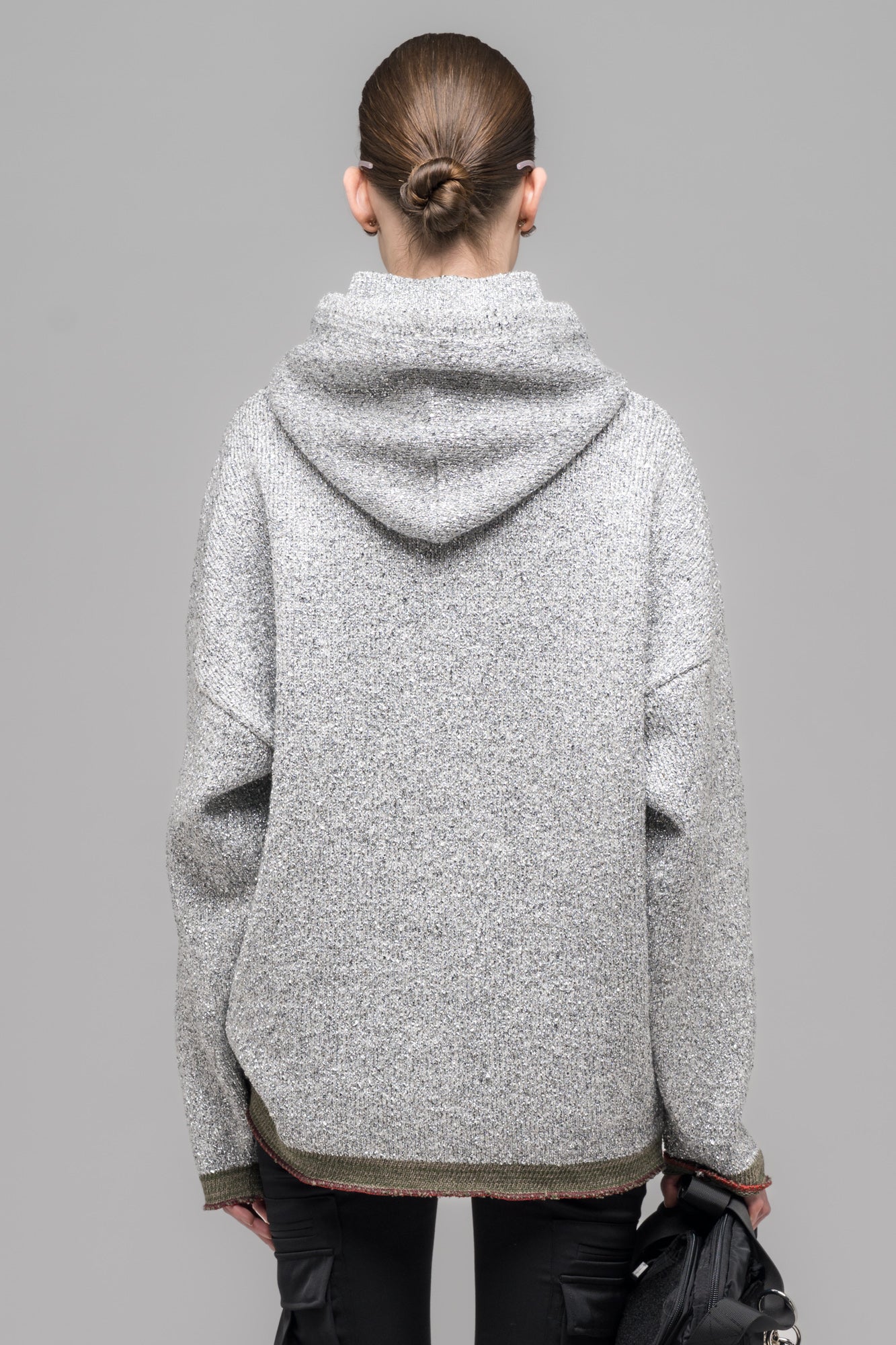 032c-metallica-knit-hoodie-damen-strickhoodie-metallic-garn image 5