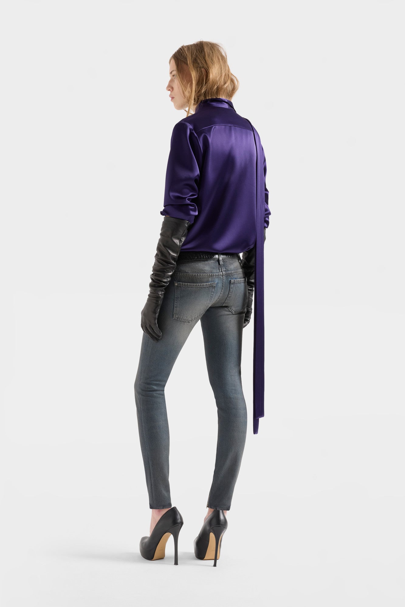 7-for-all-mankind-long-sleeve-bow-shirt-bluse-in-satin-icevine image 5