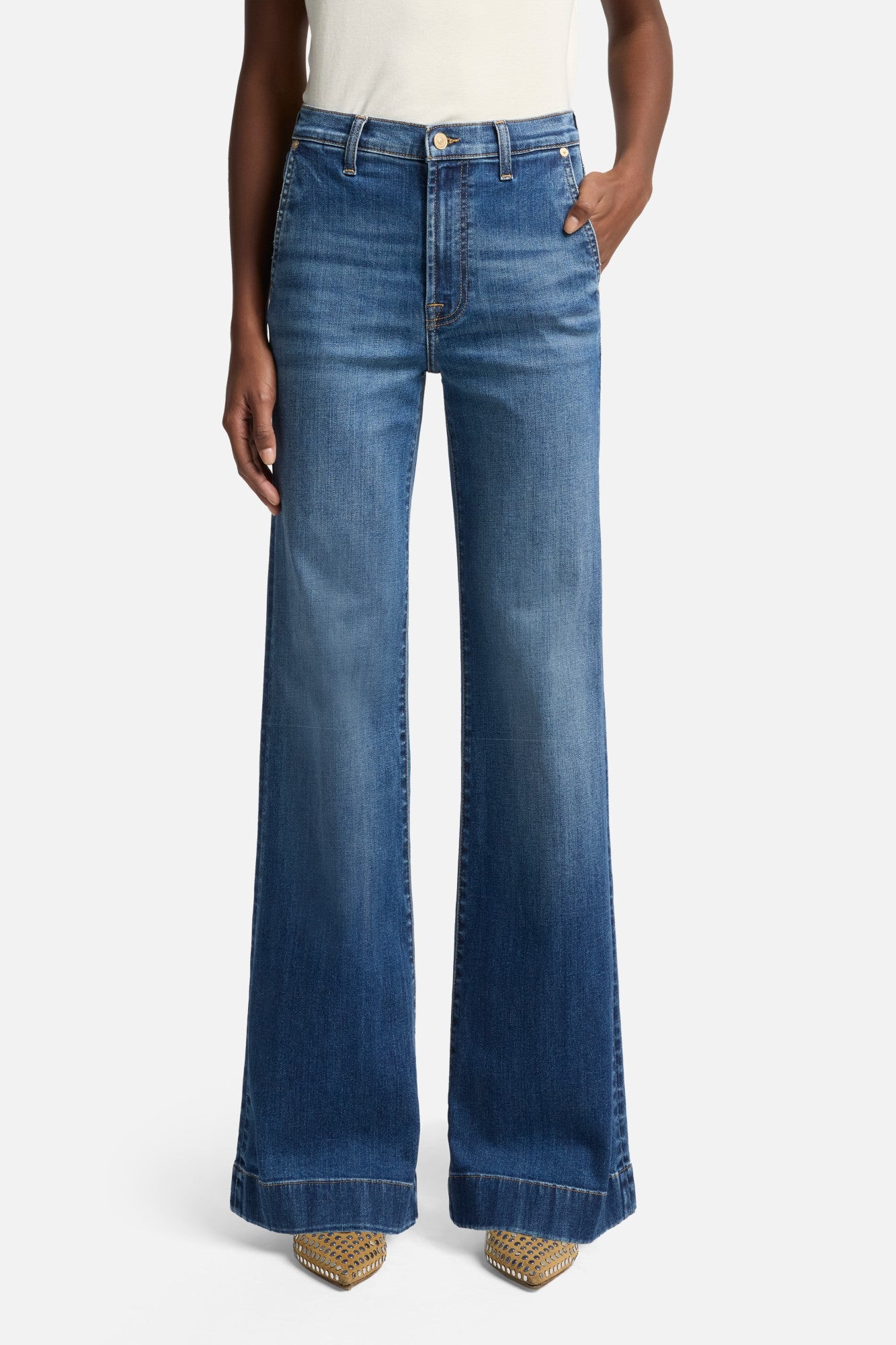 7-for-all-mankind-slim-illusion-modern-dojo-royalty-flare-jeans image 3