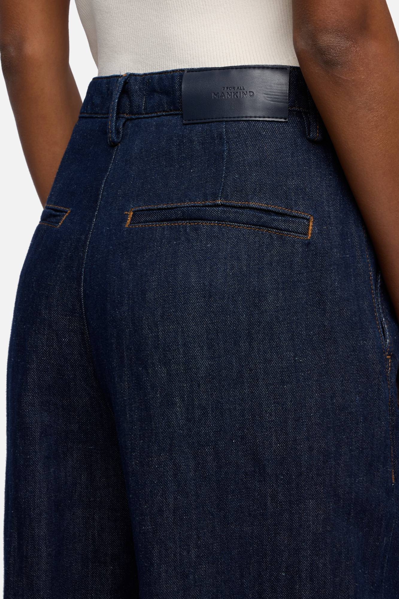 7-for-all-mankind-wide-trouser-high-rise-hose-in-indigo-linen-blossom image 4