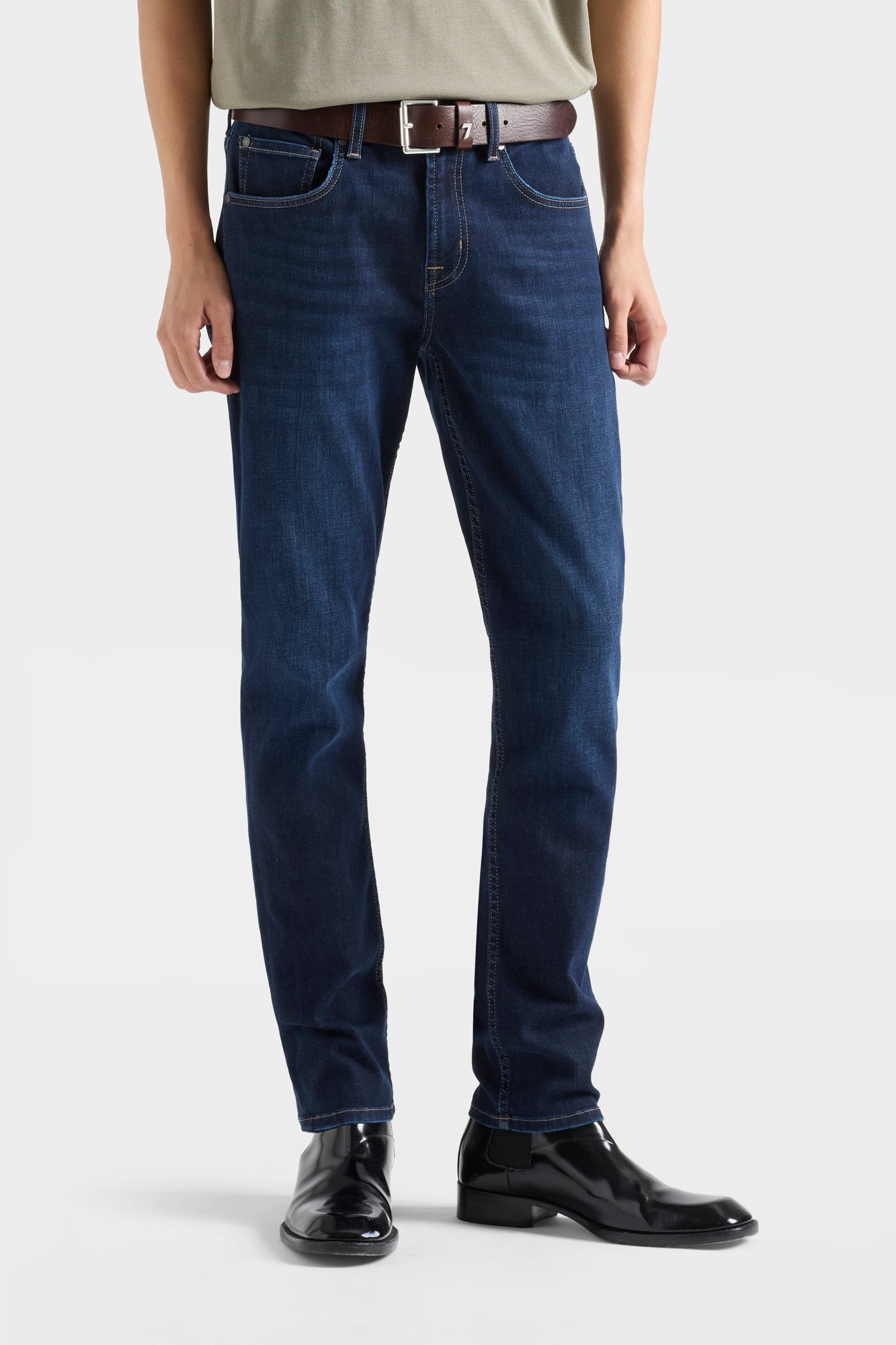 7-for-all-mankind-slimmy-tapered-jeans-luxe-performance-douglas-herren image 3