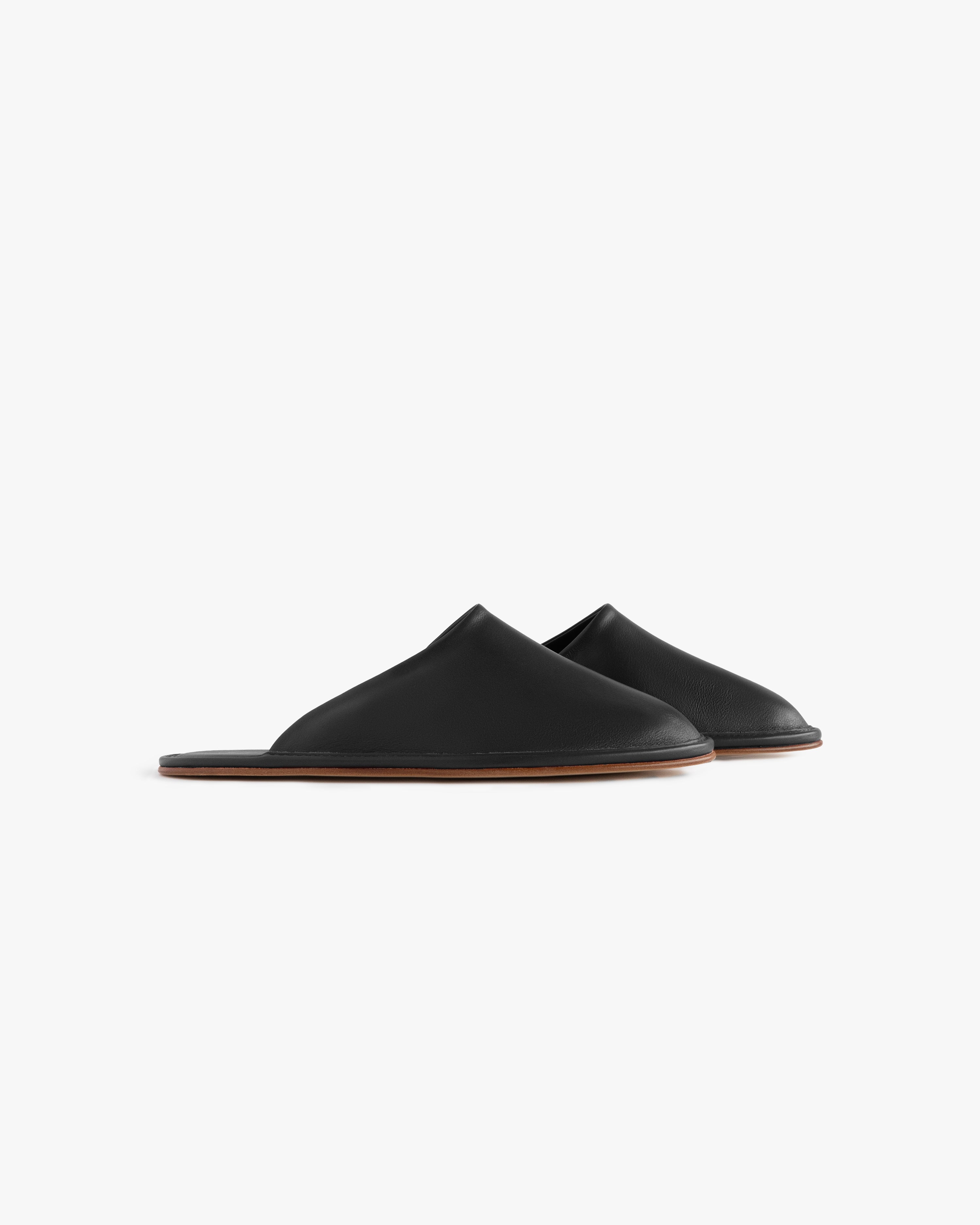 aim-leon-dore-leather-travel-slipper-schwarz-italien image 4