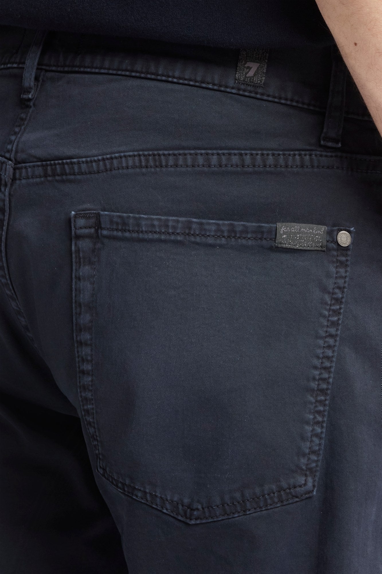 7-for-all-mankind-straight-hose-luxe-sateen-deep-navy-herren image 4