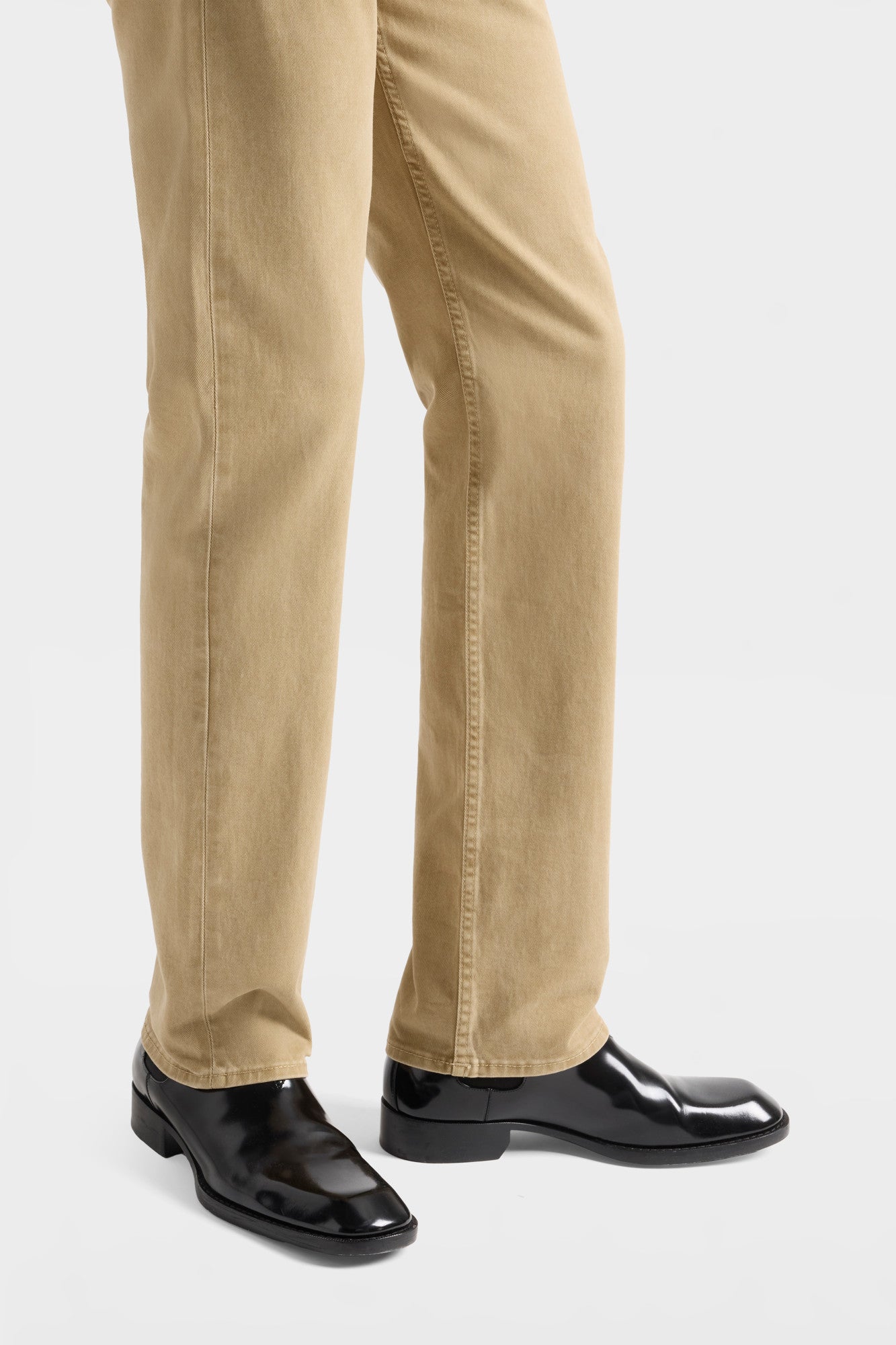 7-for-all-mankind-the-straight-herren-straight-jeans-in-denim-dust-rise-beige image 6