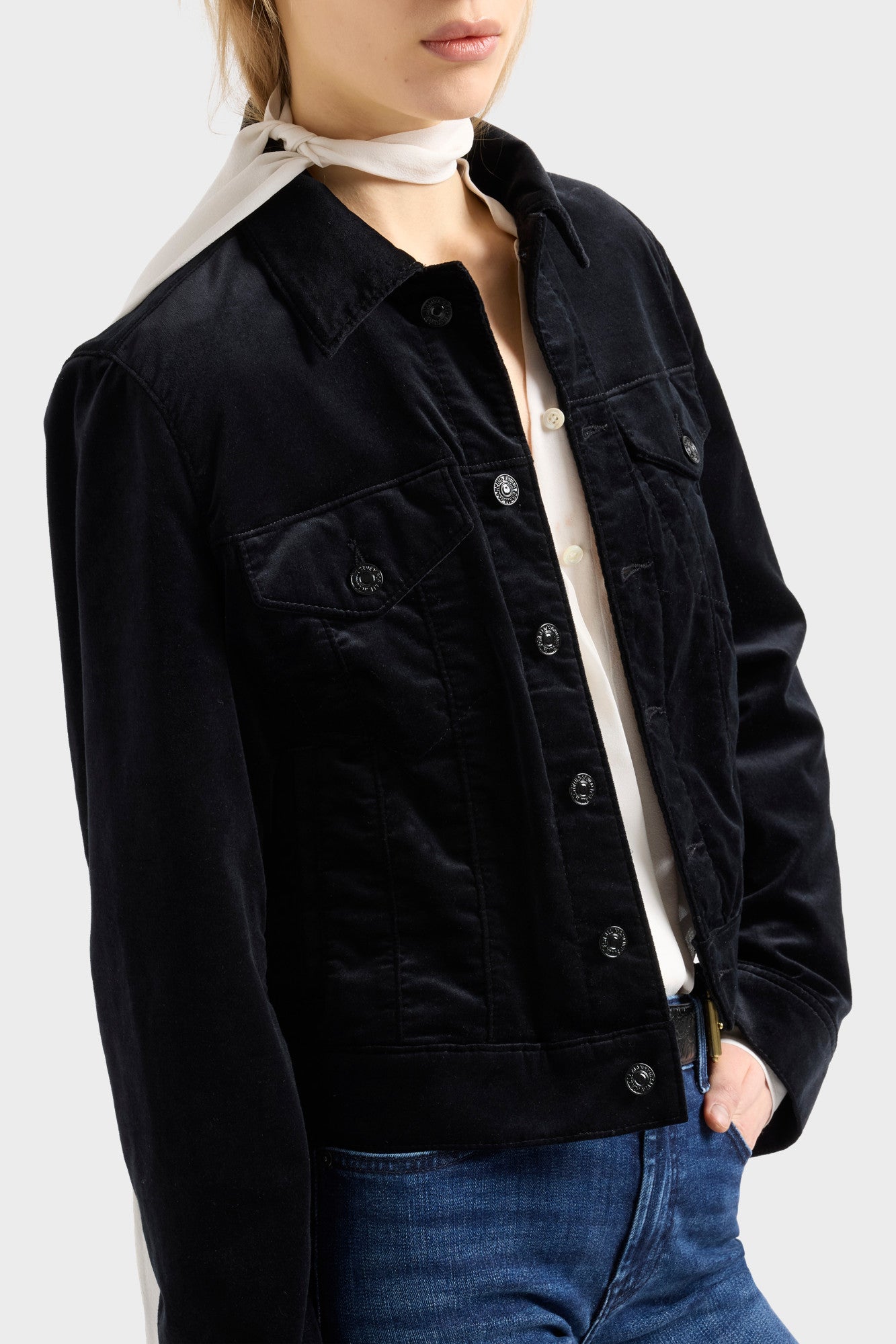 7-for-all-mankind-adi-trucker-jacket-in-velvet-black-damen-samt-jacke image 6