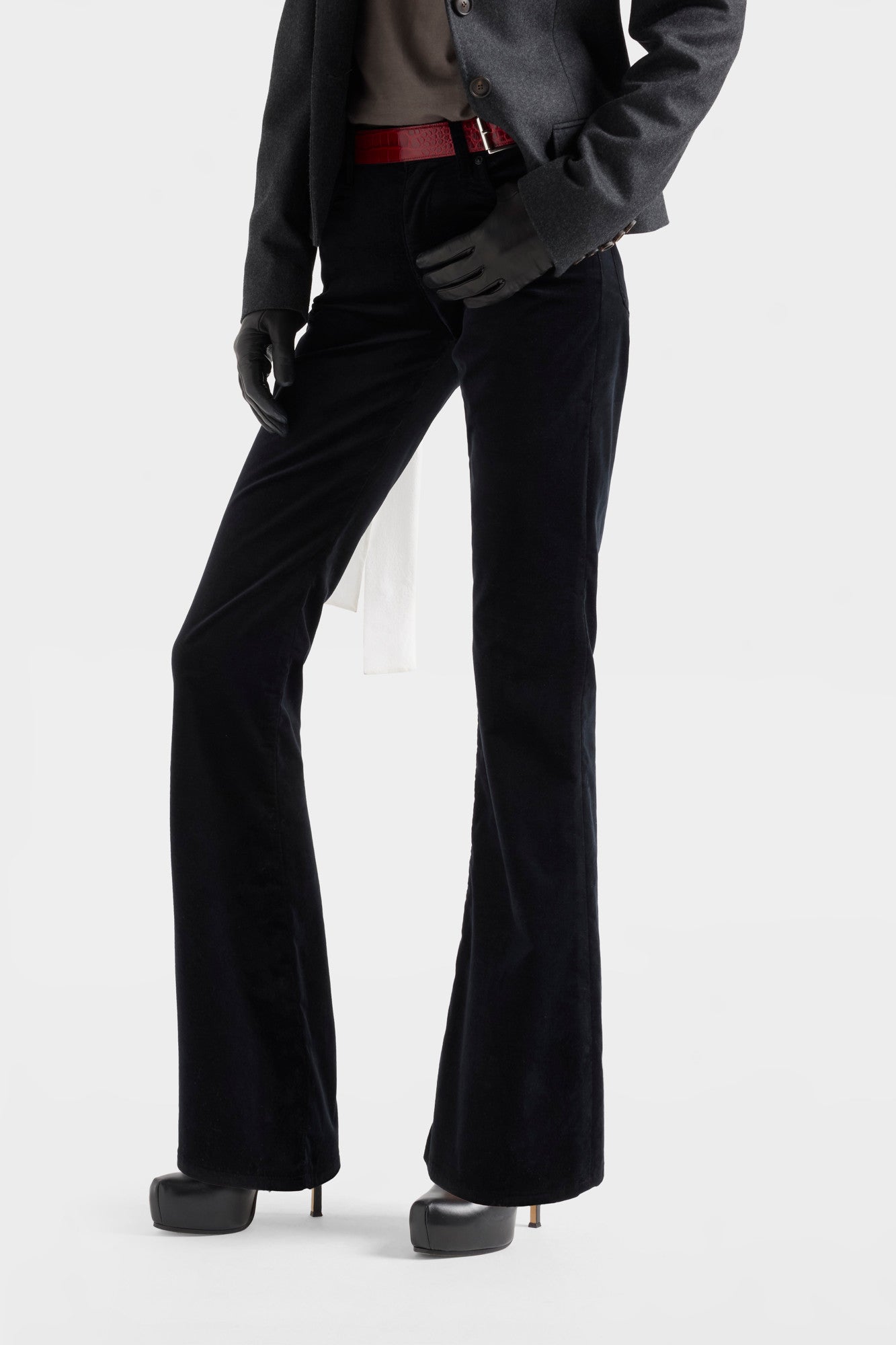 7-for-all-mankind-leggy-bootcut-hose-velvet-black image 3