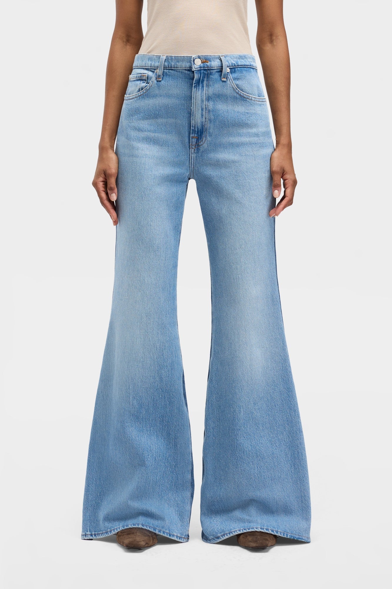7-for-all-mankind-retro-flare-jeans-joker-light-wash-damen image 3