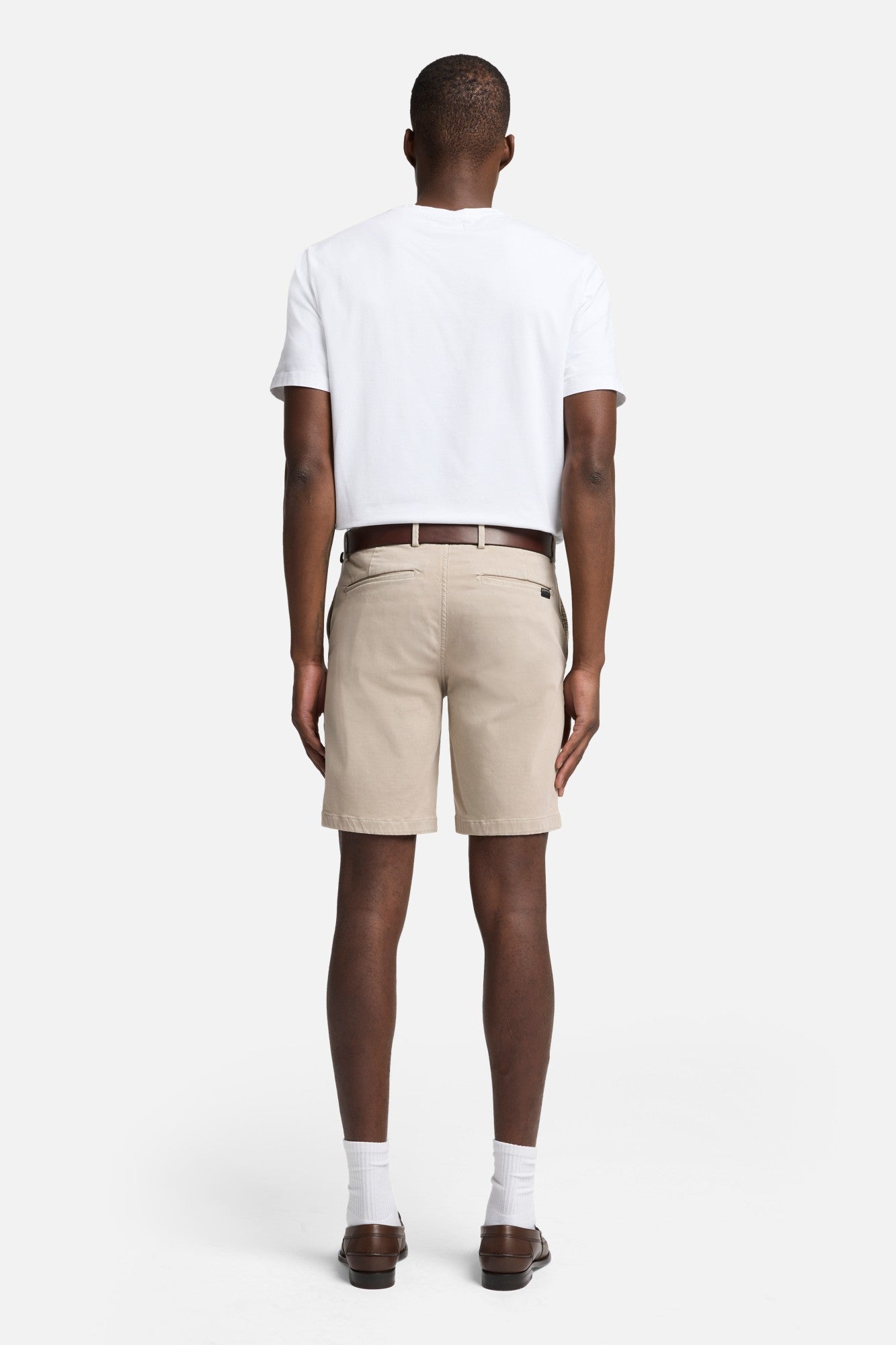 7-for-all-mankind-luxe-performance-andrew-short-sunbuff image 5