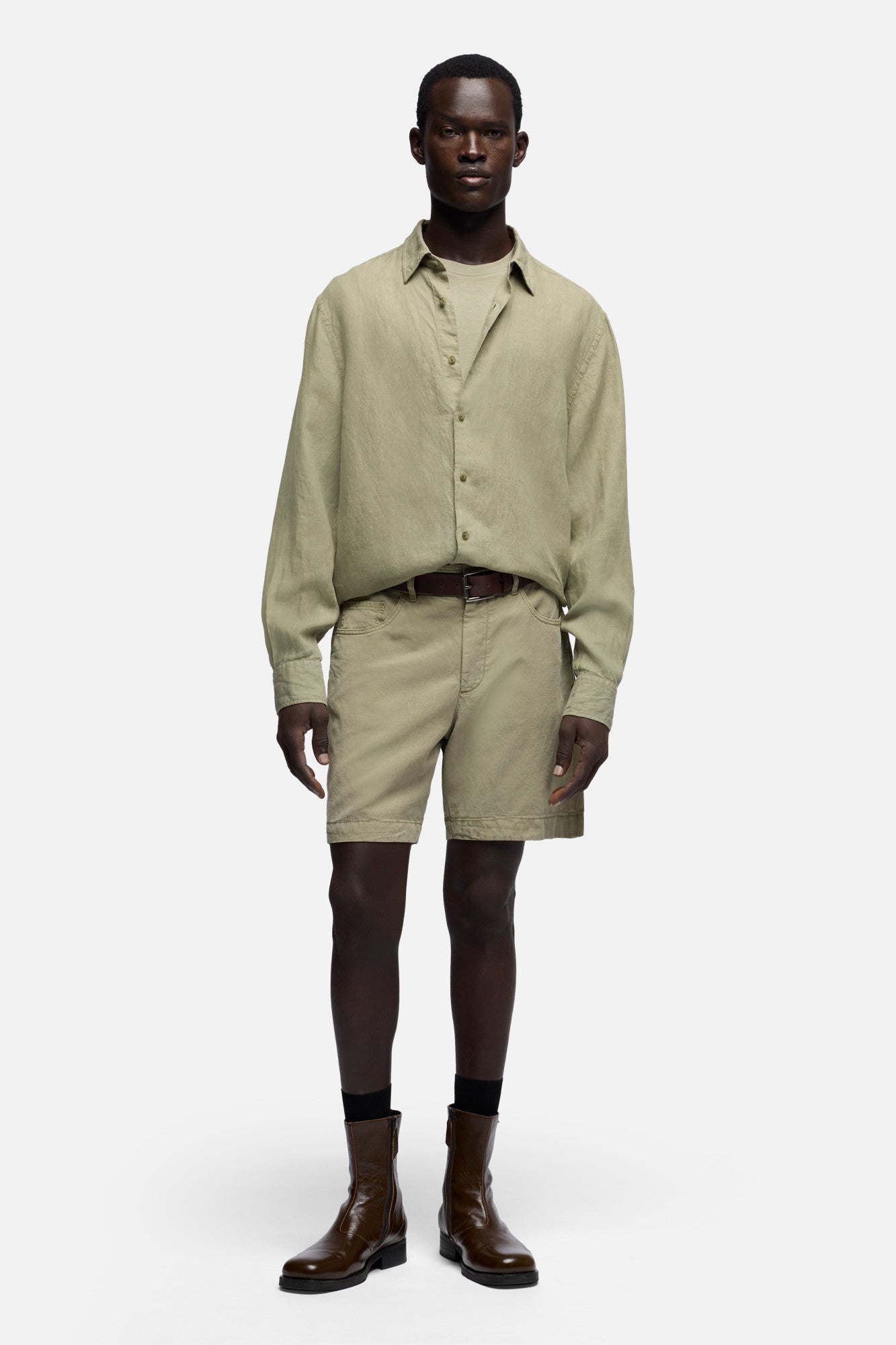 7-for-all-mankind-hybrid-jogger-short-in-linen-blend-army-herren-jogger-shorts-m image 2