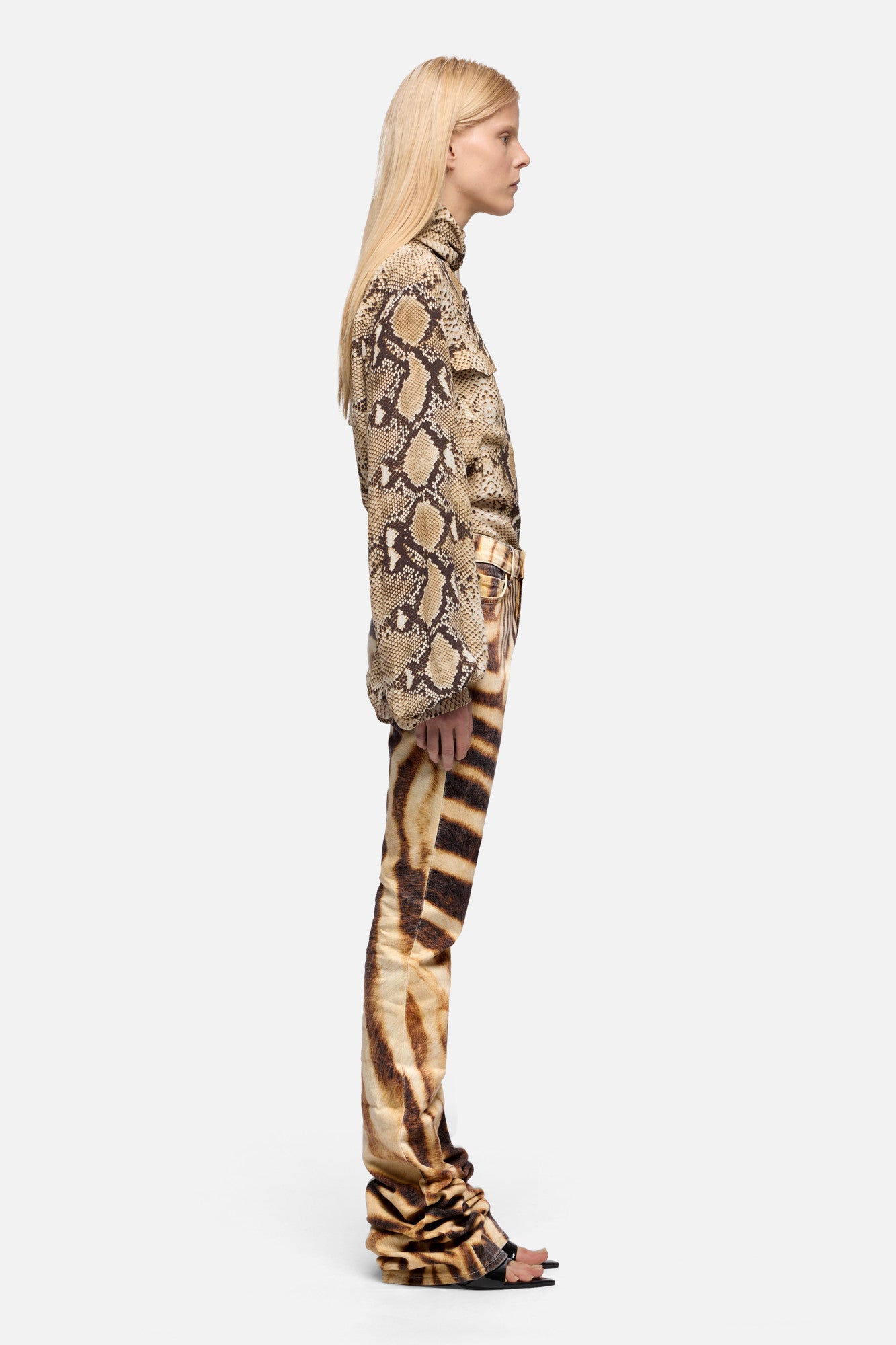 7-for-all-mankind-low-skinny-boot-hose-canvas-zebra image 6