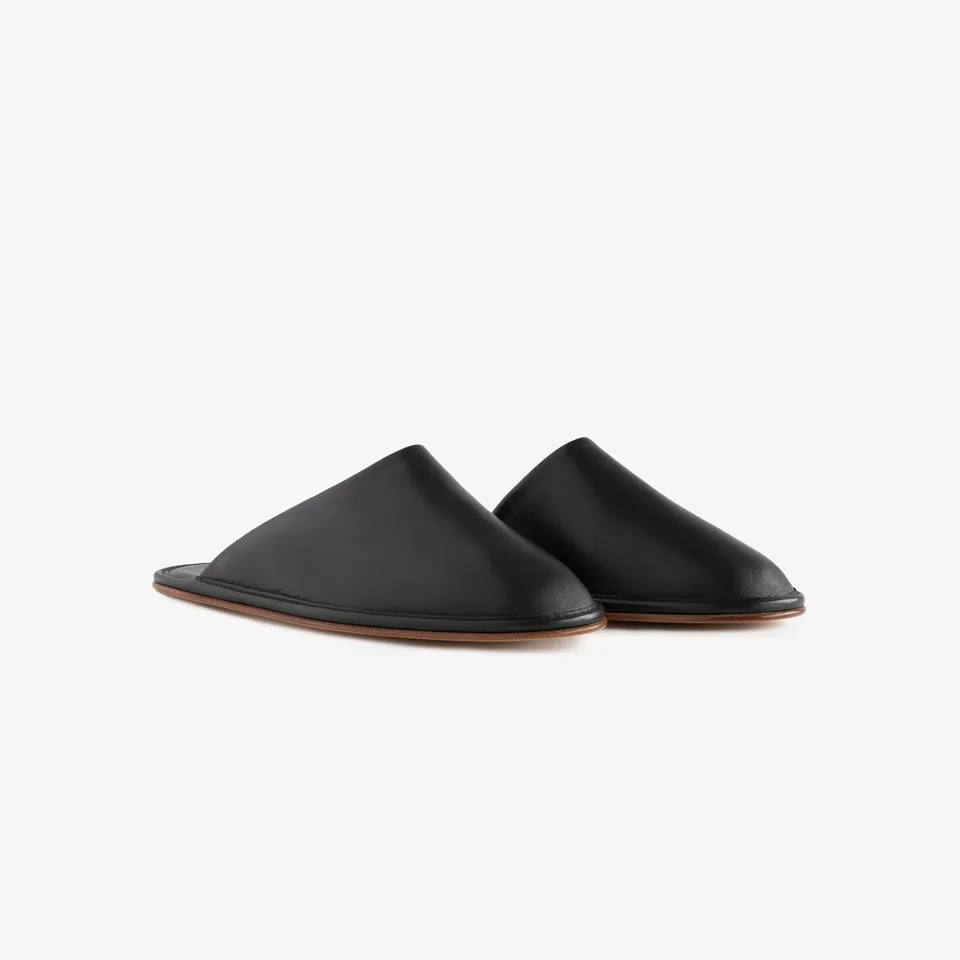aim-leon-dore-leather-travel-slipper-schwarz-italien image 1