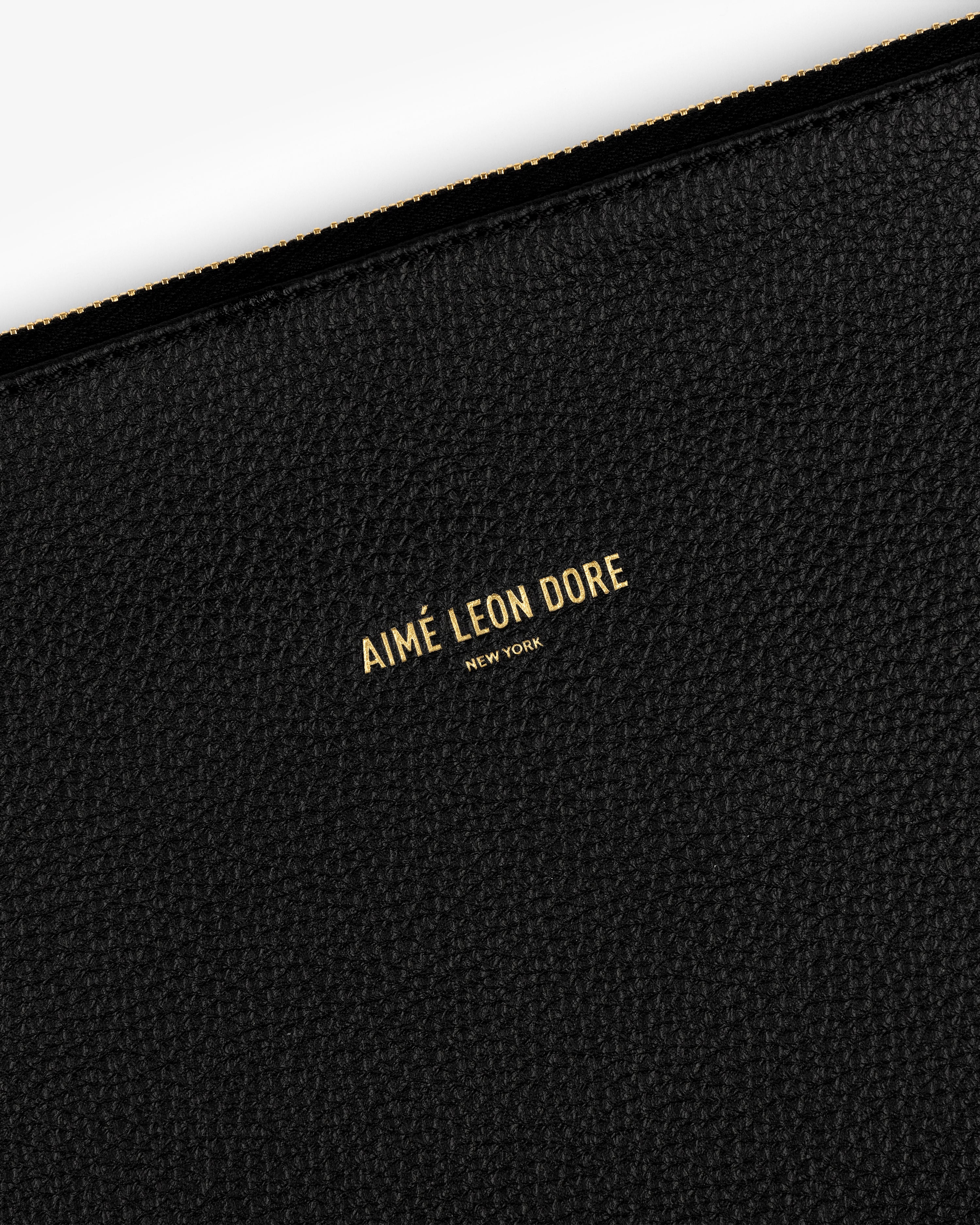 aim-leon-dore-small-leather-pouch-clutch-schwarz image 3