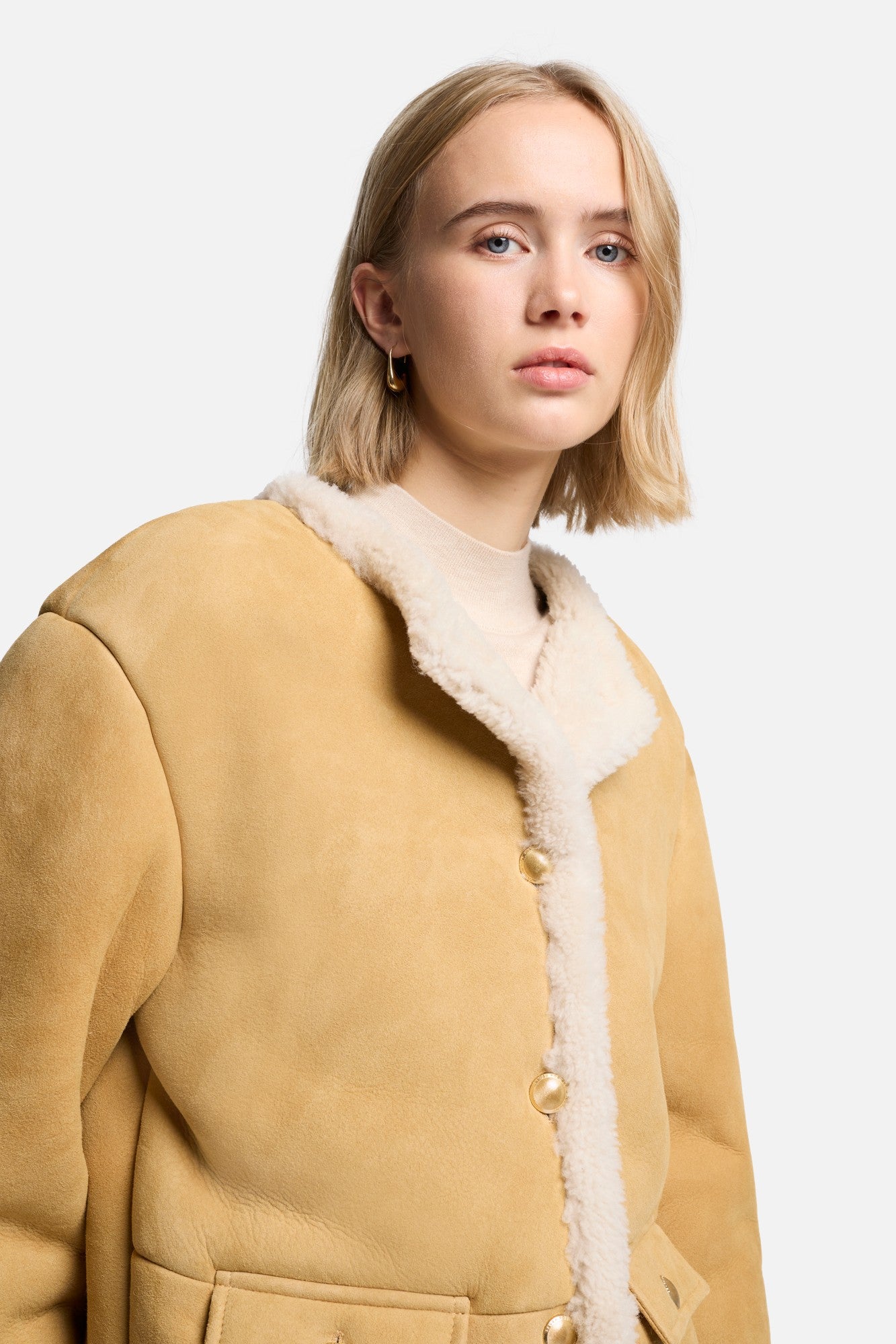 7-for-all-mankind-cropped-shearling-jacke-porcini image 3