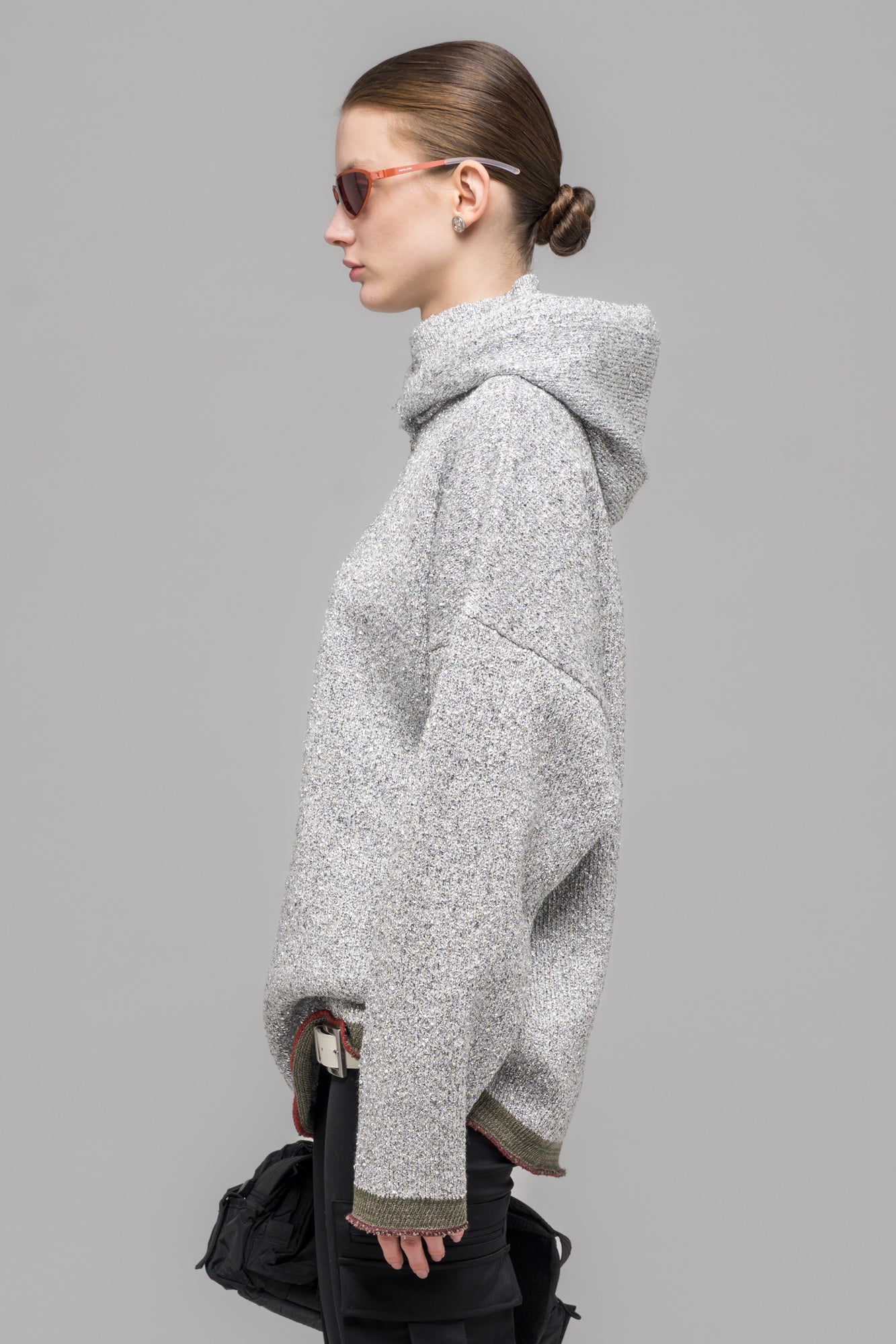 032c-metallica-knit-hoodie-damen-strickhoodie-metallic-garn image 4