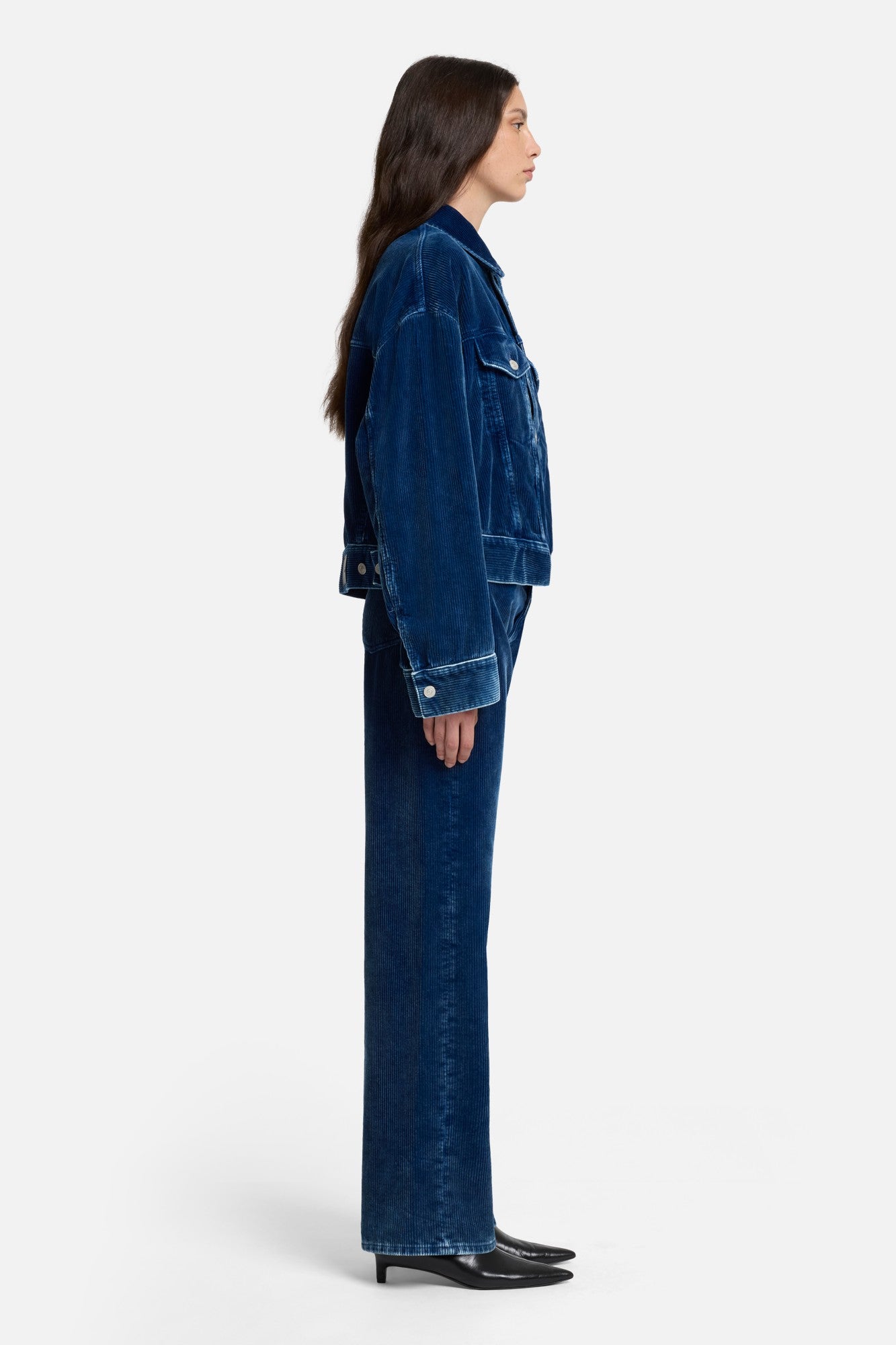 7-for-all-mankind-oli-cropped-cord-truckerjacke-oxnard image 6
