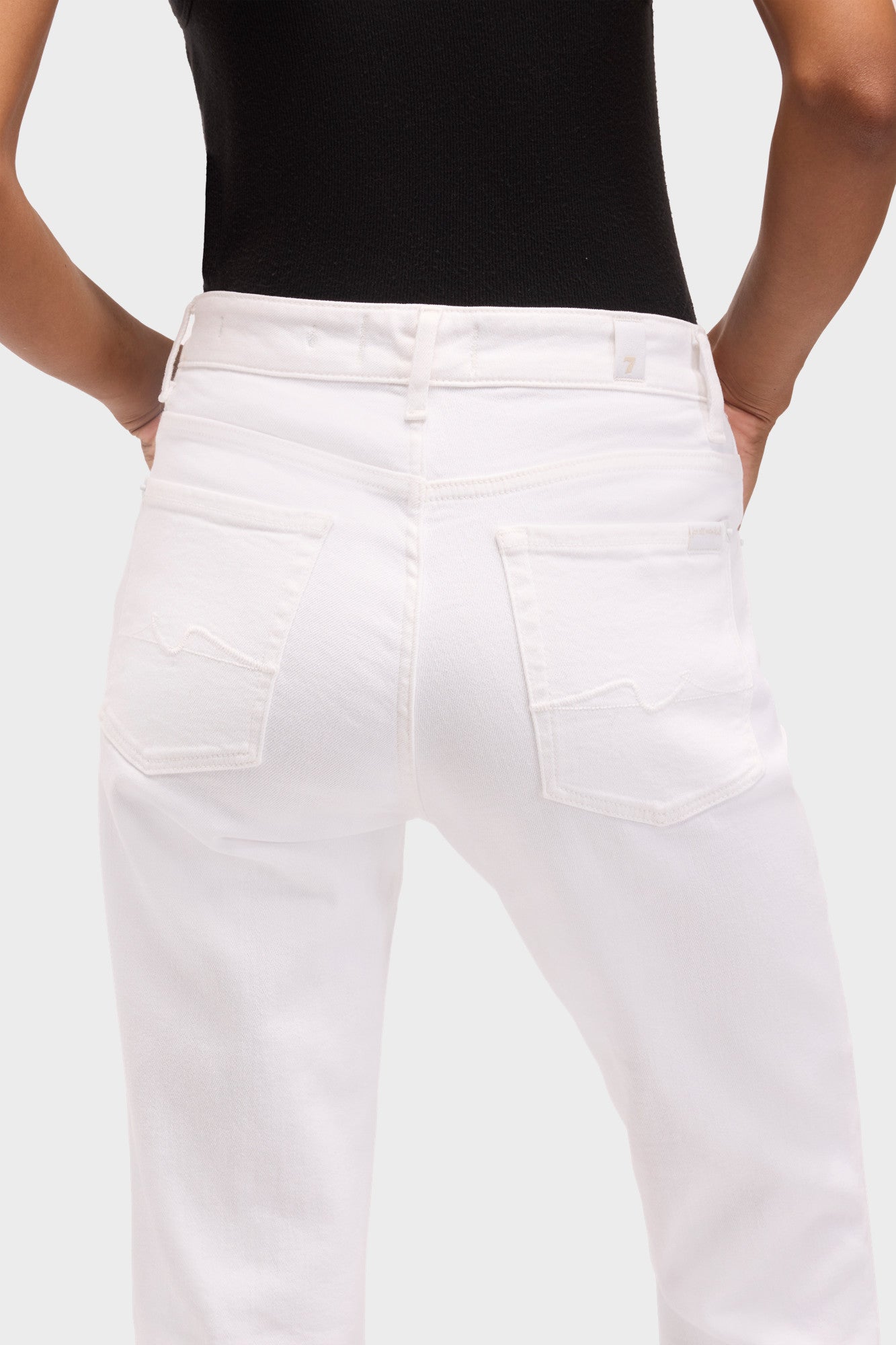 7-for-all-mankind-luxe-vintage-calie-straight-ankle-jeans-in-soleil image 4
