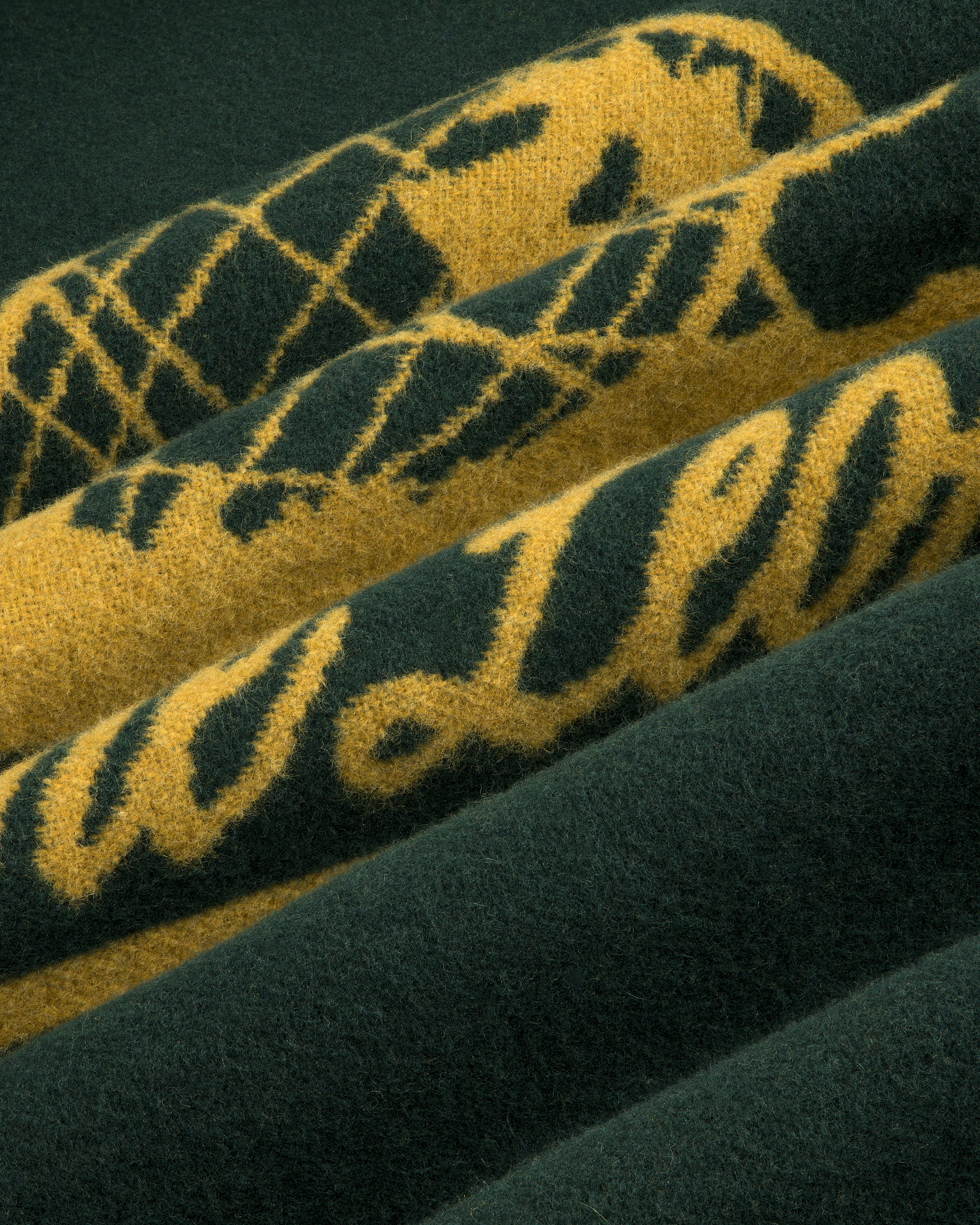 aim-leon-dore-unisphere-wool-blanket-wolldecke-140x180-cm-gr-n image 4