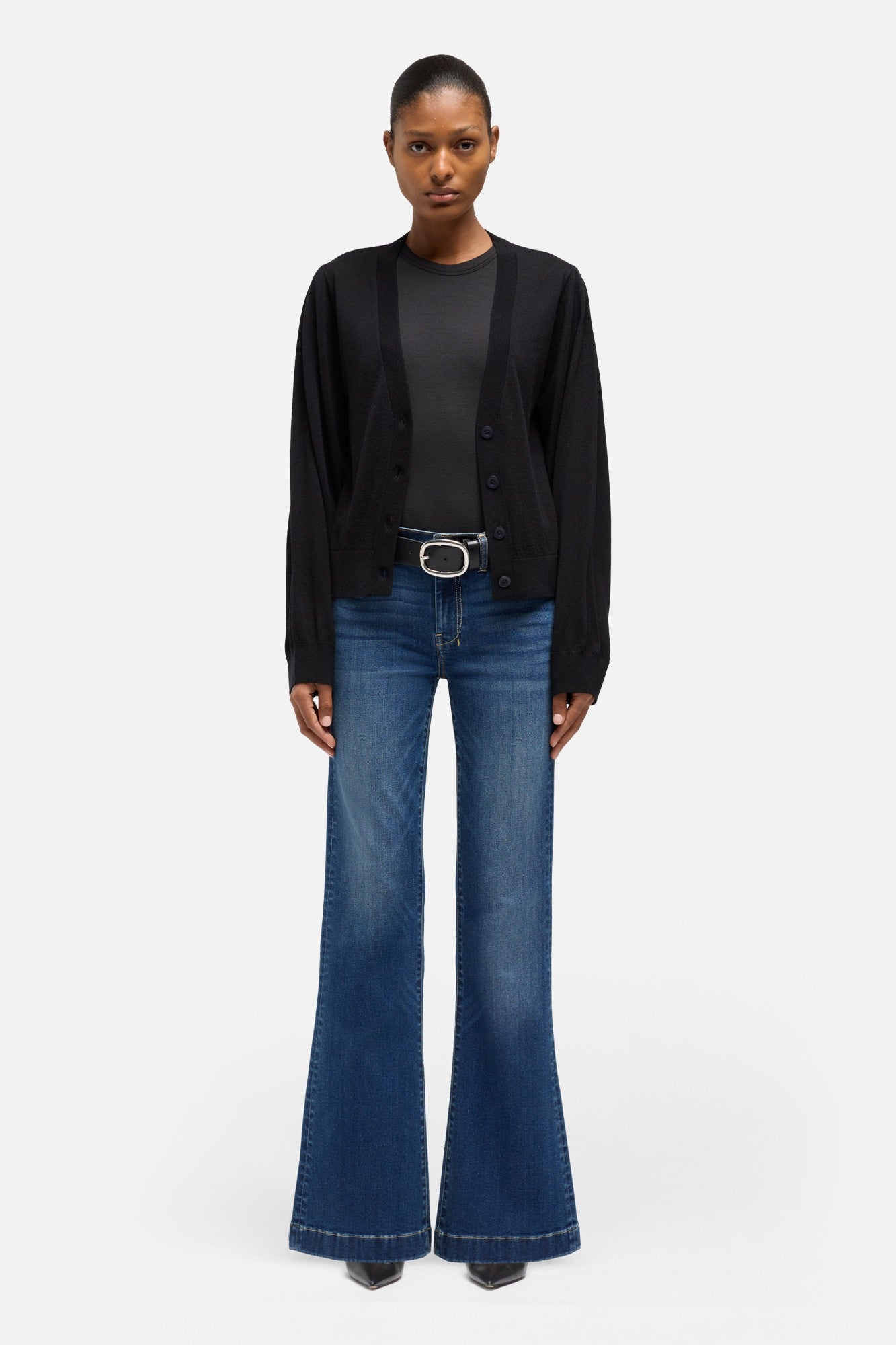 7-for-all-mankind-dojo-short-inseam-flare-jeans-in-medium-melrose image 2