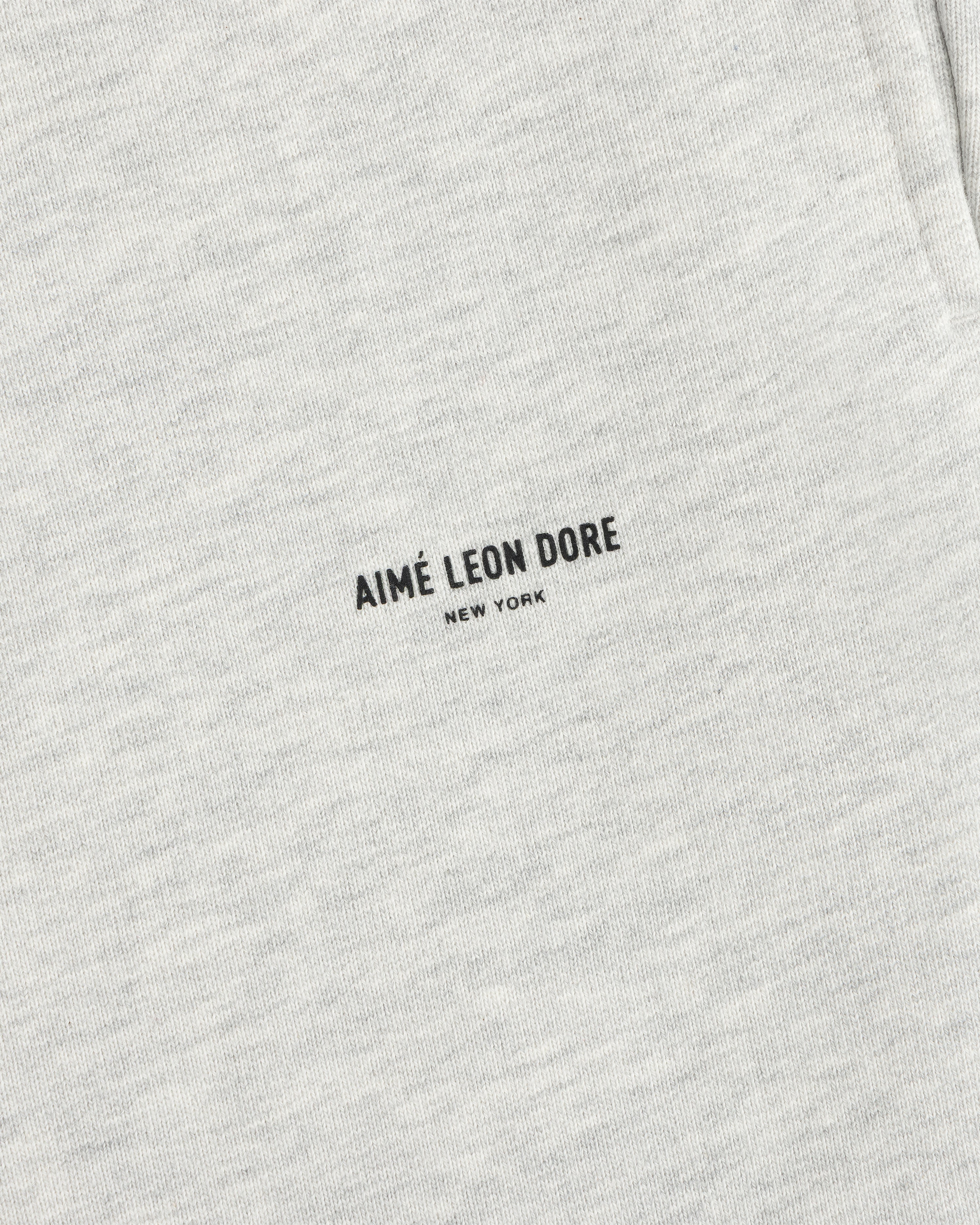 aim-leon-dore-micro-logo-sweatpants-grey-jogginghose image 4