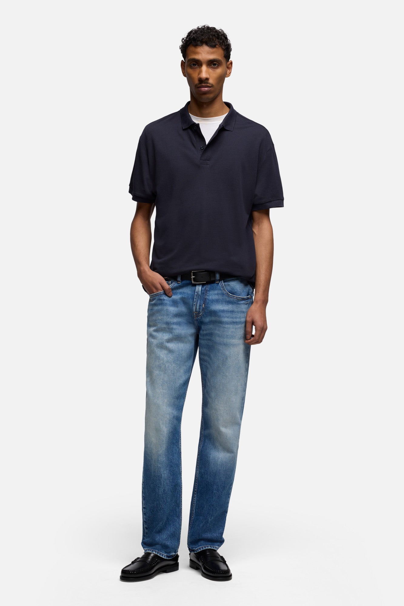 7-for-all-mankind-the-straight-32-jeans-in-luxe-vintage-porch image 7