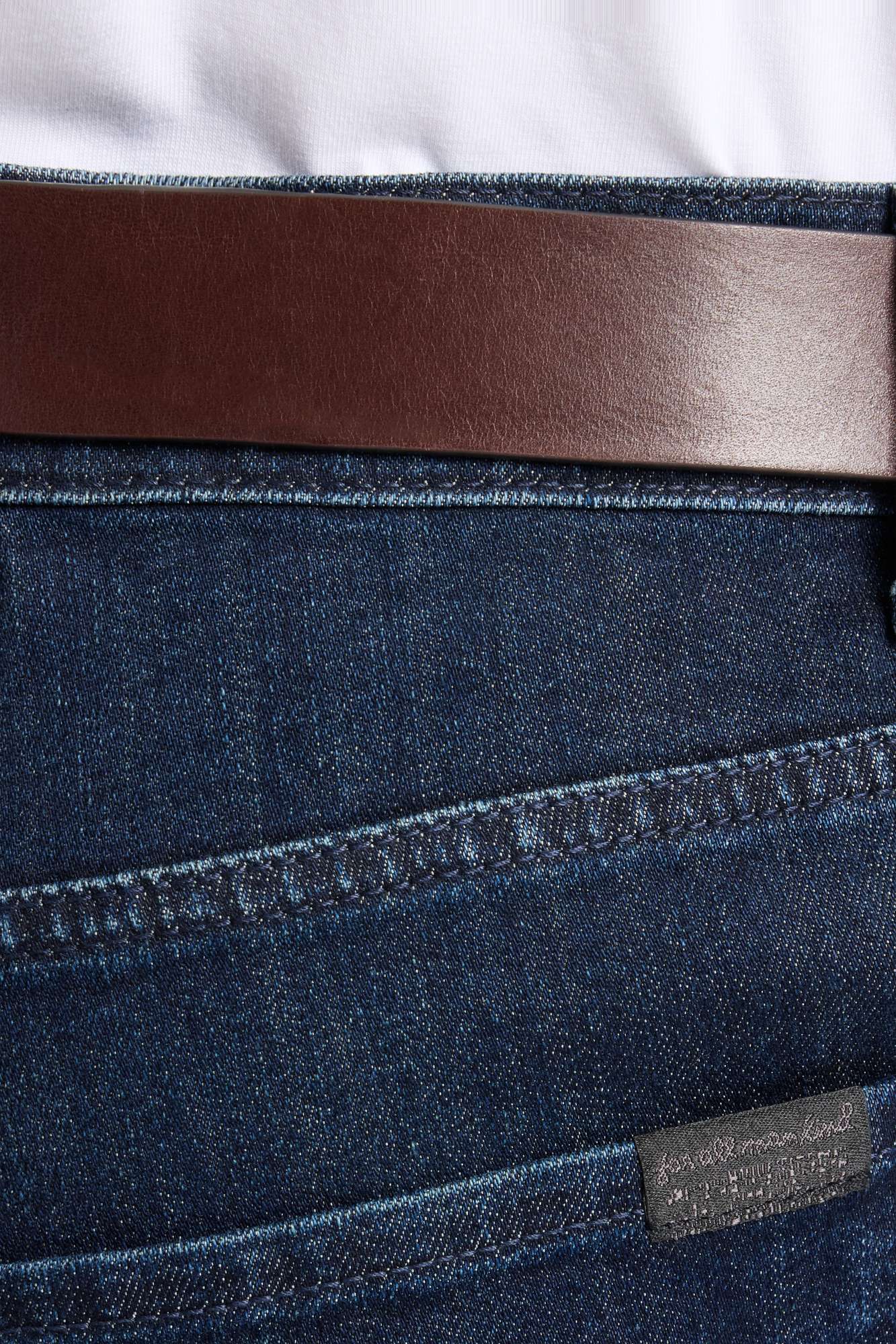 7-for-all-mankind-austyn-straight-jeans-airweft-belton image 4