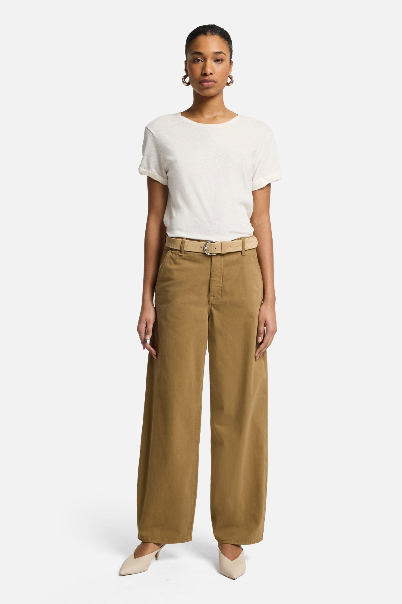 7-for-all-mankind-comfort-twill-bonnie-barrel-leg-hose-in-sand-storm image 2