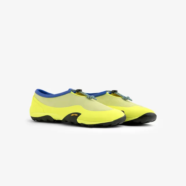 aim-leon-dore-x-new-balance-mt10t-neon-sneaker image 1