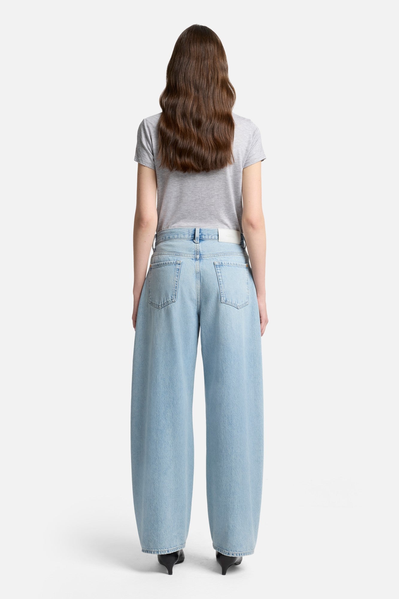 7-for-all-mankind-twisted-bonnie-jeans-in-september image 5