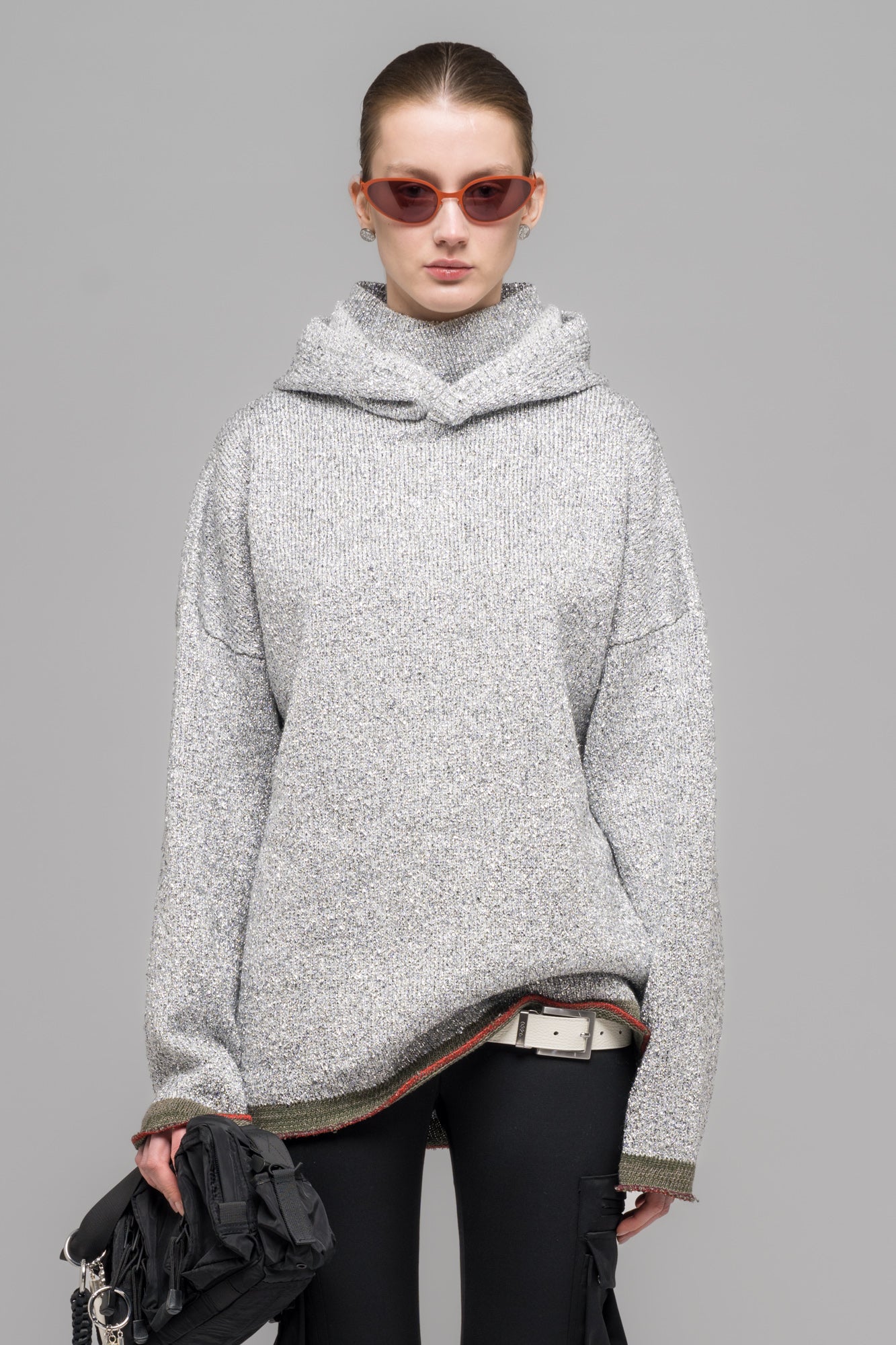 032c-metallica-knit-hoodie-damen-strickhoodie-metallic-garn image 3