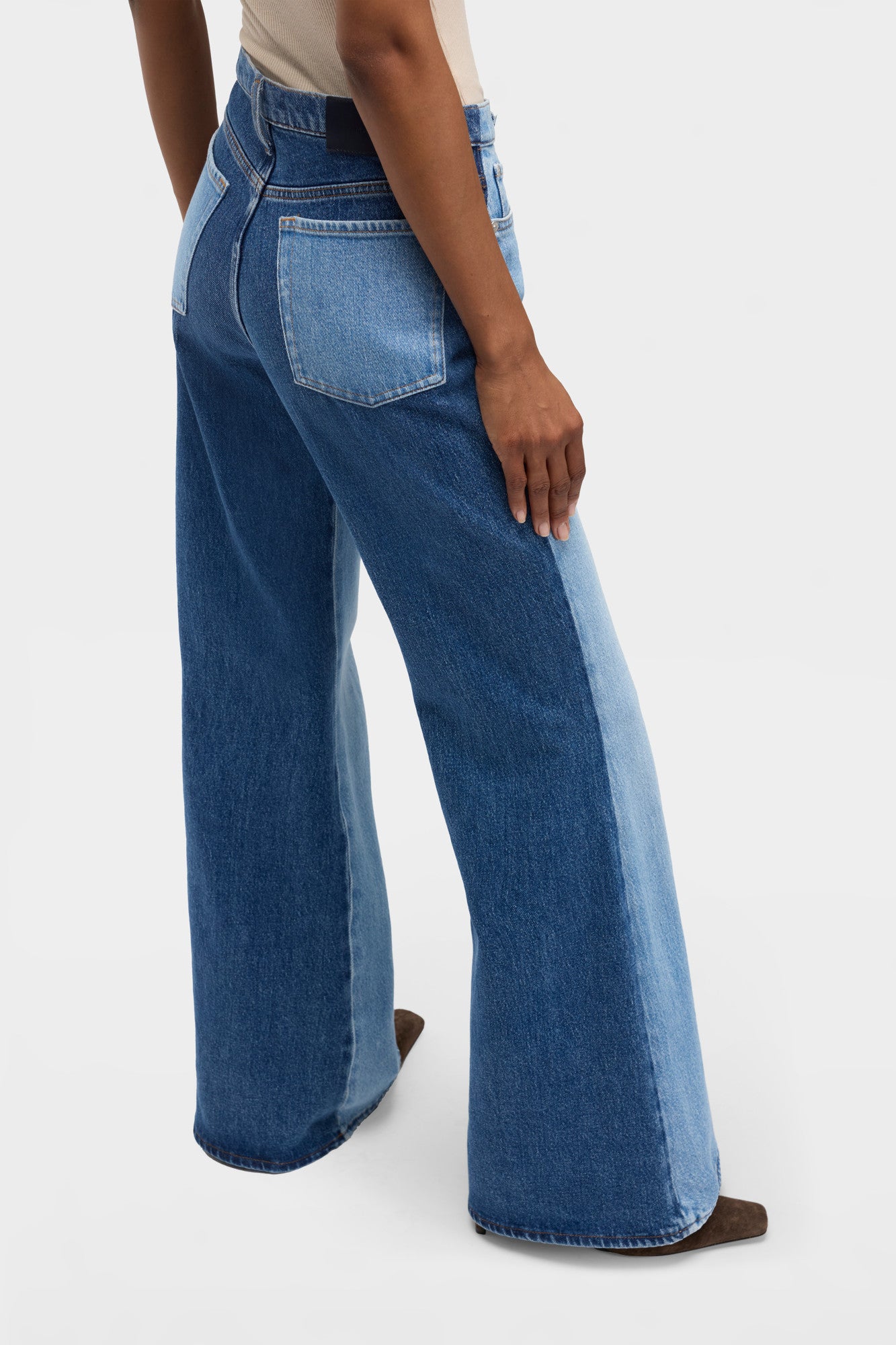 7-for-all-mankind-retro-flare-jeans-joker-light-wash-damen image 4