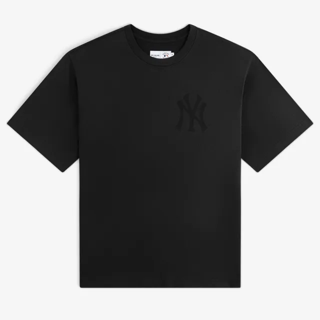 aim-leon-dore-yankees-washed-logo-tee-schwarz image 1