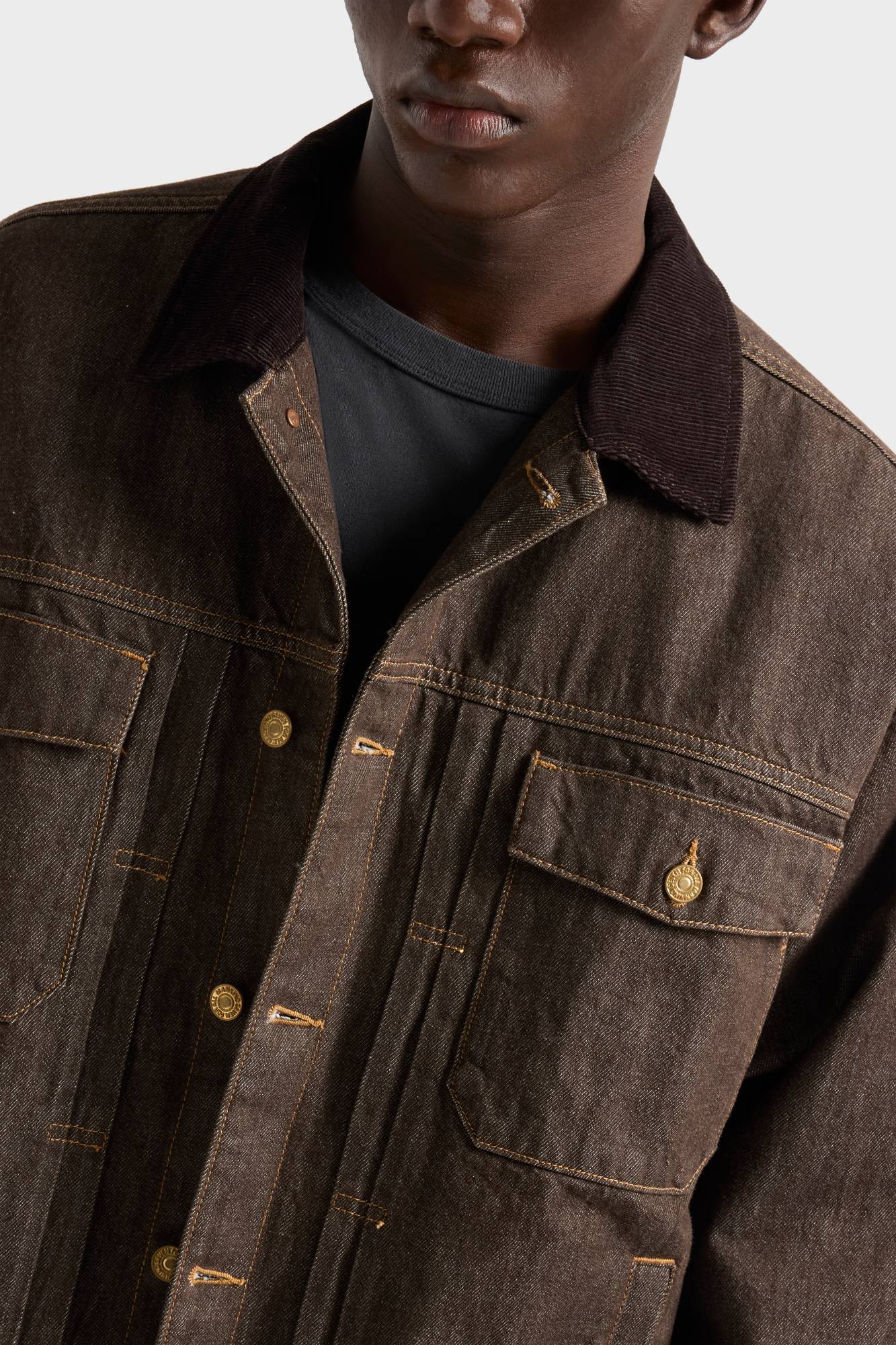 7-for-all-mankind-pleated-trucker-jacke-denim-deep-earth-herren image 6