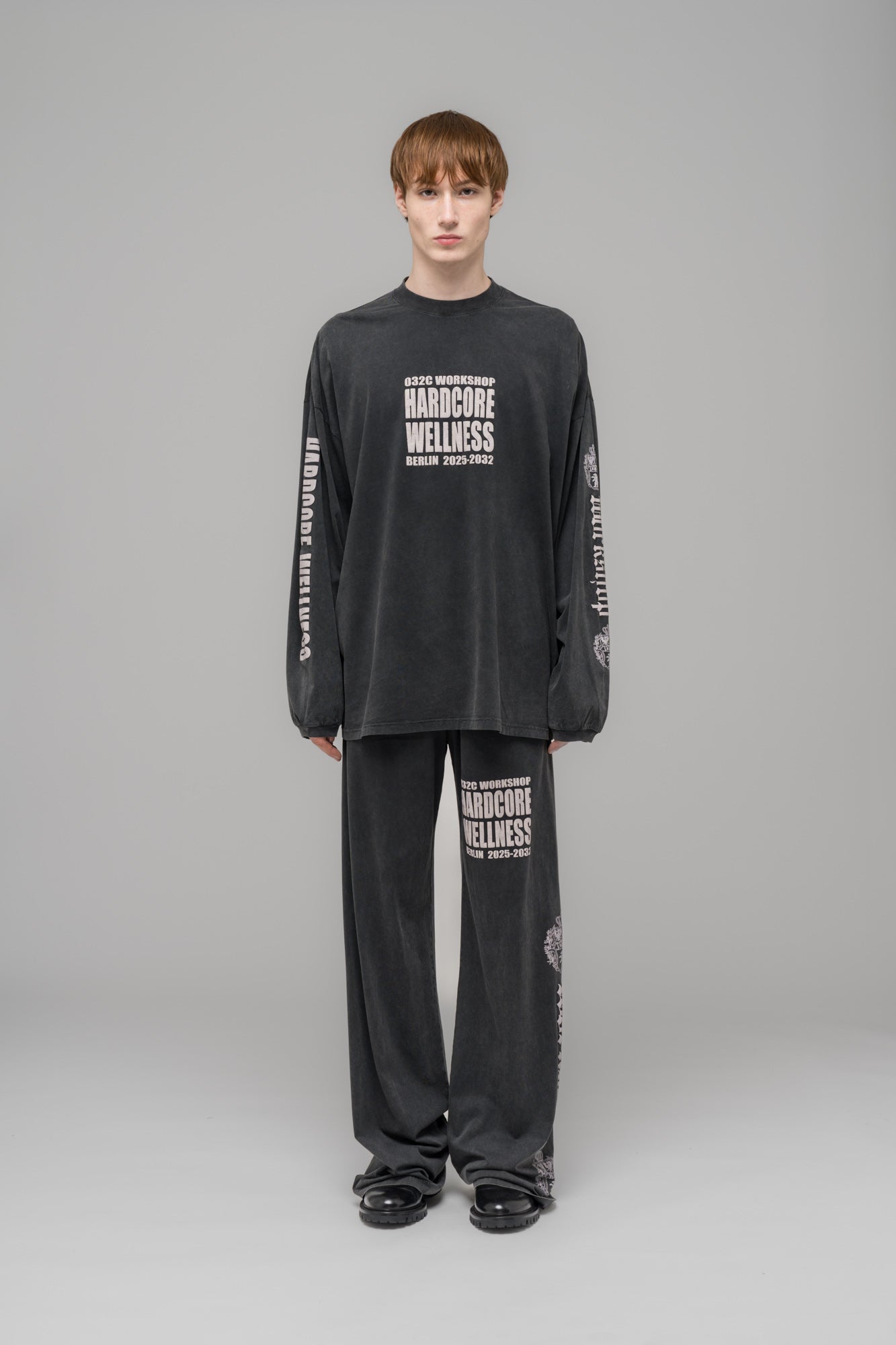 032c-oversized-longsleeve-hardcore-wellness-black-faded image 4