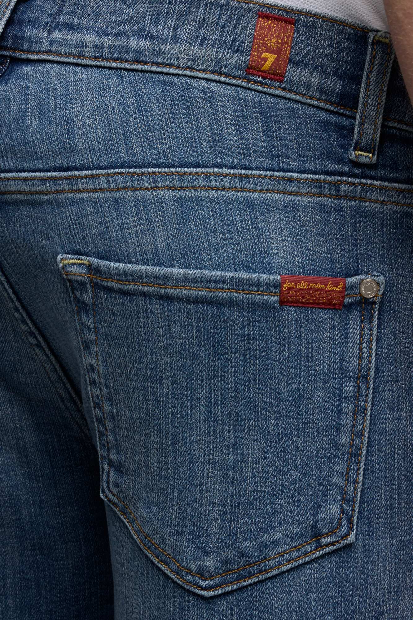7-for-all-mankind-slimmy-tapered-jeans-in-luxe-vintage-covewash image 4