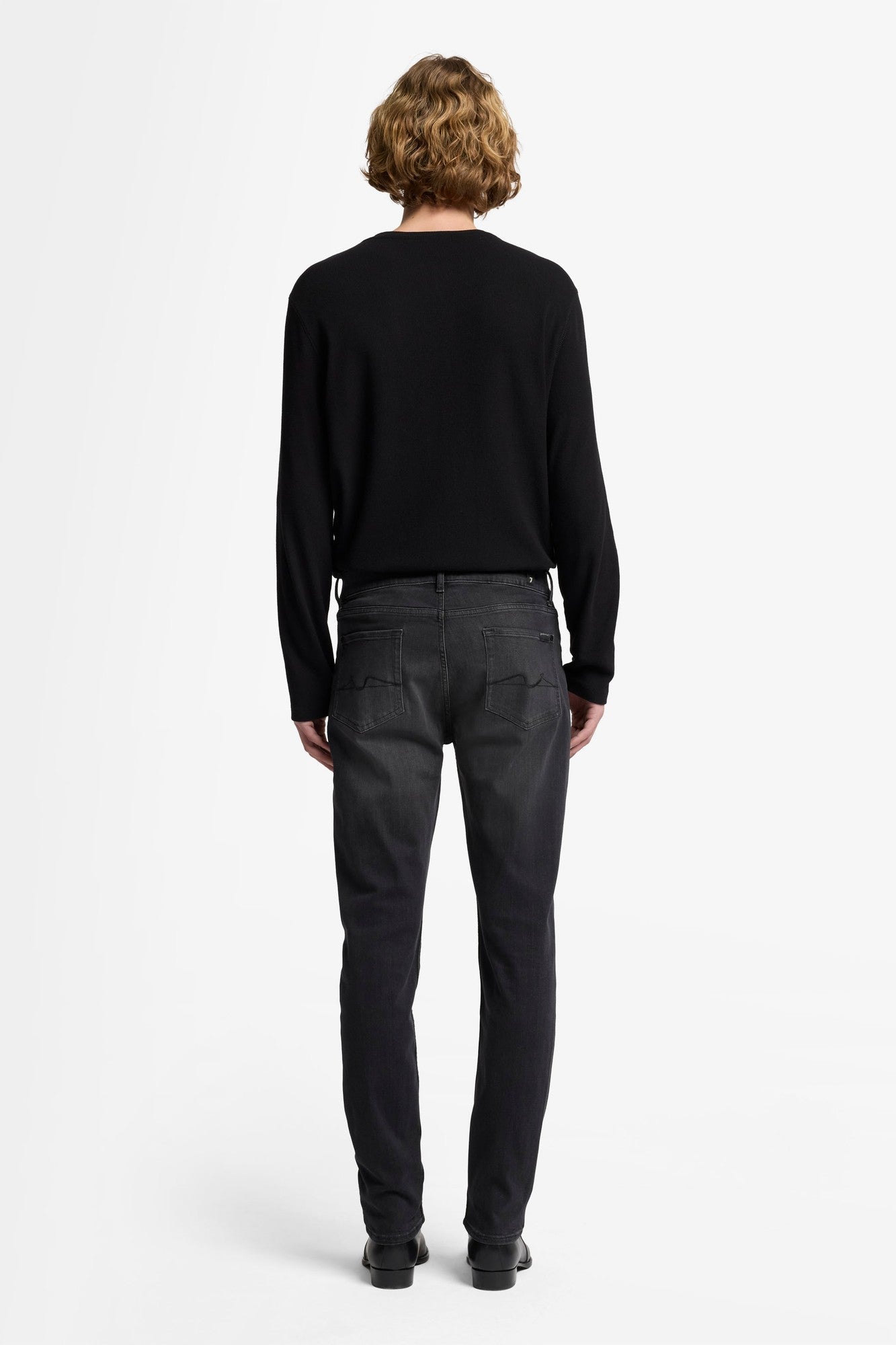 7-for-all-mankind-slimmy-tapered-herren-jeans-luxe-performance-washed-black image 5