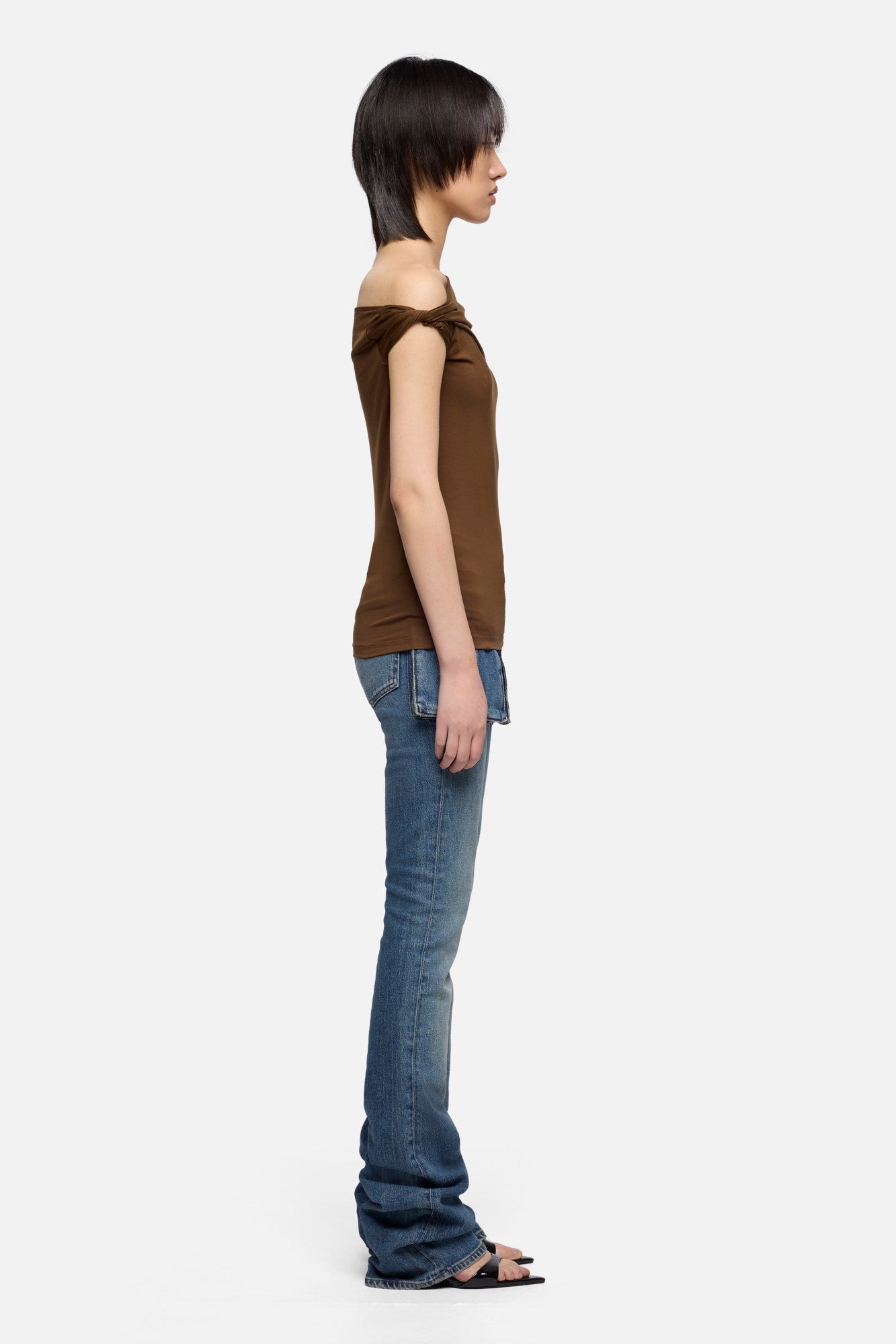 7-for-all-mankind-twisted-shoulder-tee-lyocell-toffee image 6