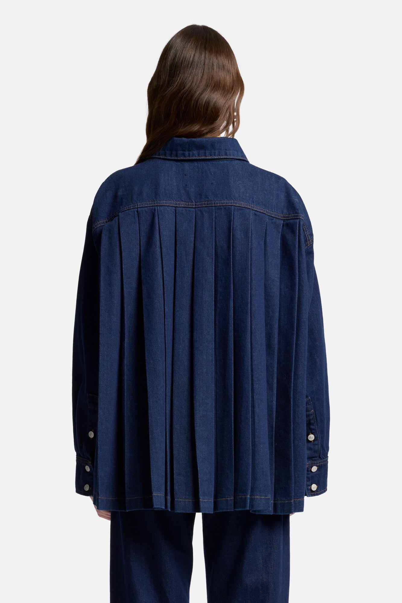 7-for-all-mankind-mankind-pleated-overshirt-unisex-in-franklin image 5