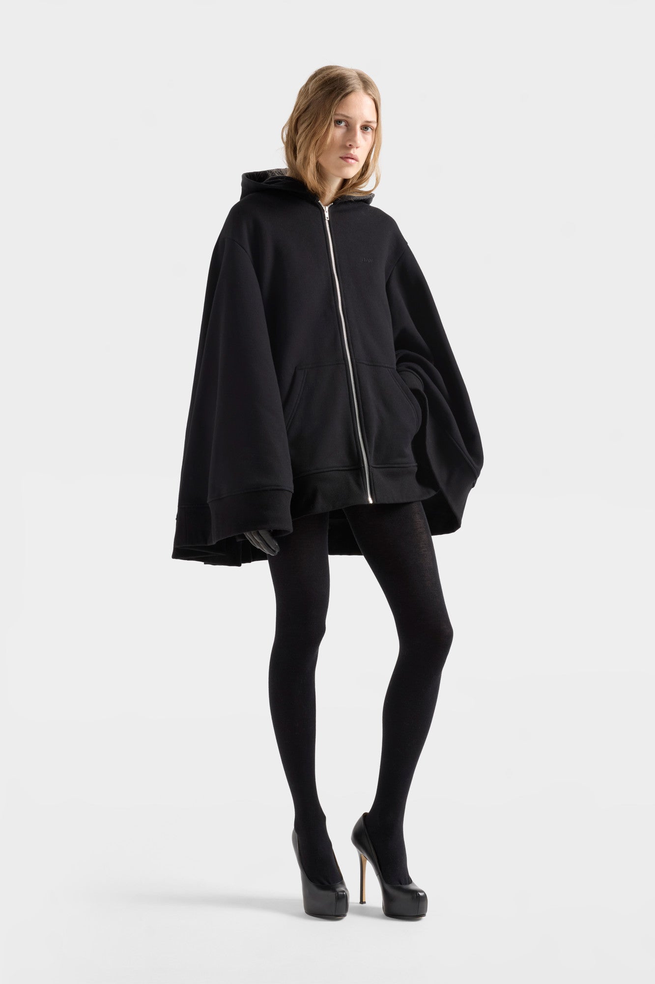 7-for-all-mankind-oversize-zip-hoodie-kapuzenjacke-in-black image 2