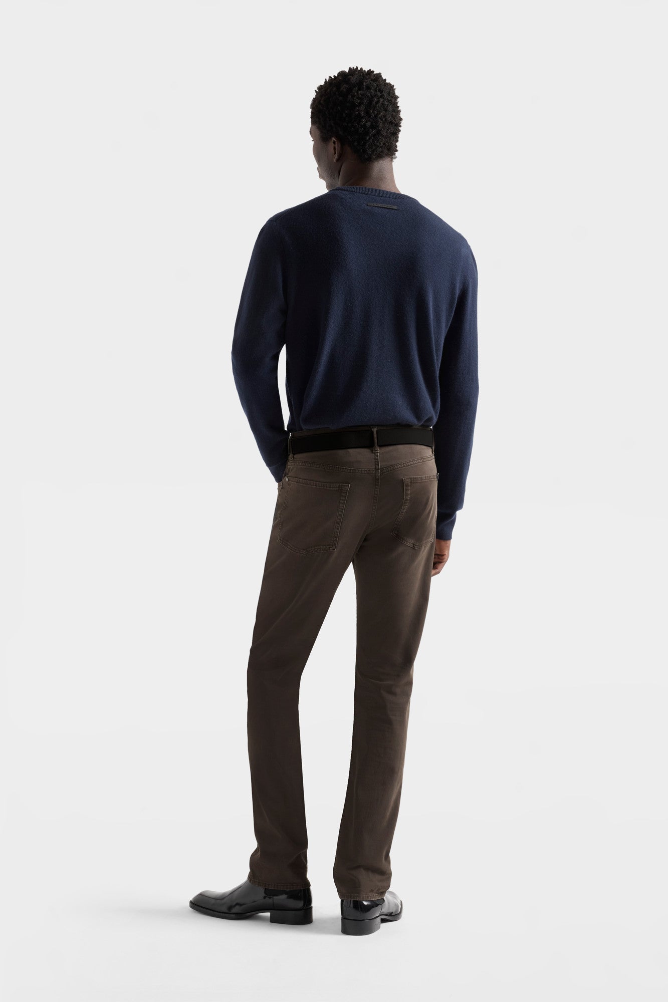 7-for-all-mankind-the-straight-hose-herren-molasses-luxe-performance-sateen image 5