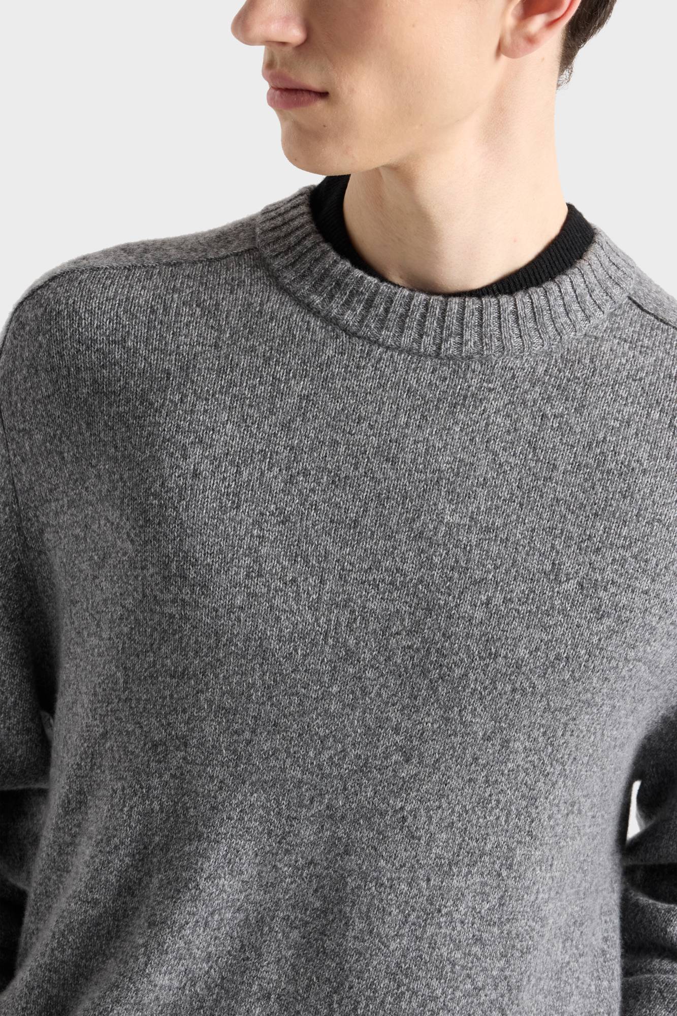 7-for-all-mankind-cashmere-crewneck-sweater-coal-herren-pullover image 4