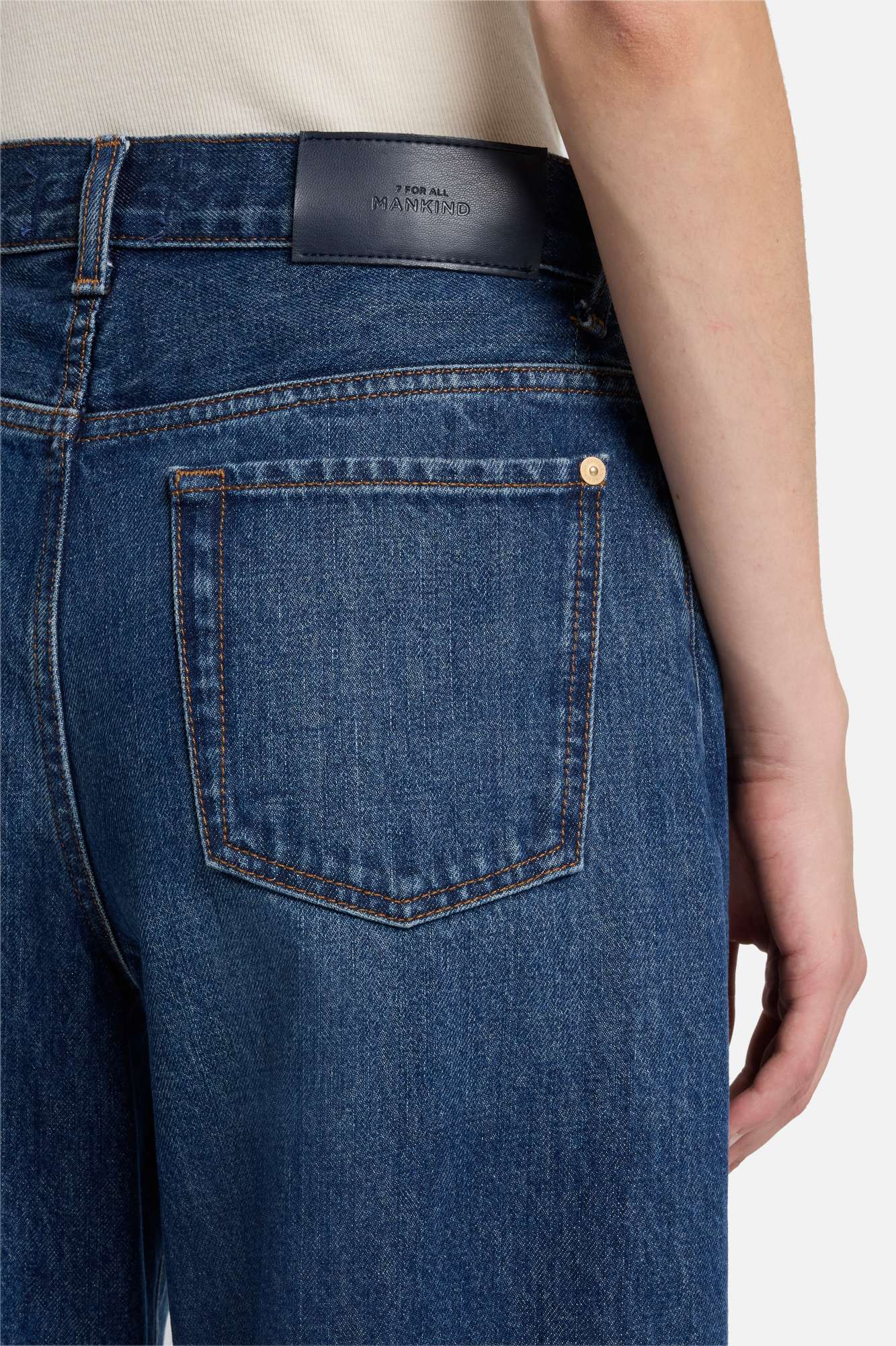 7-for-all-mankind-twisted-bonnie-barrel-radar-damen-jeans image 4