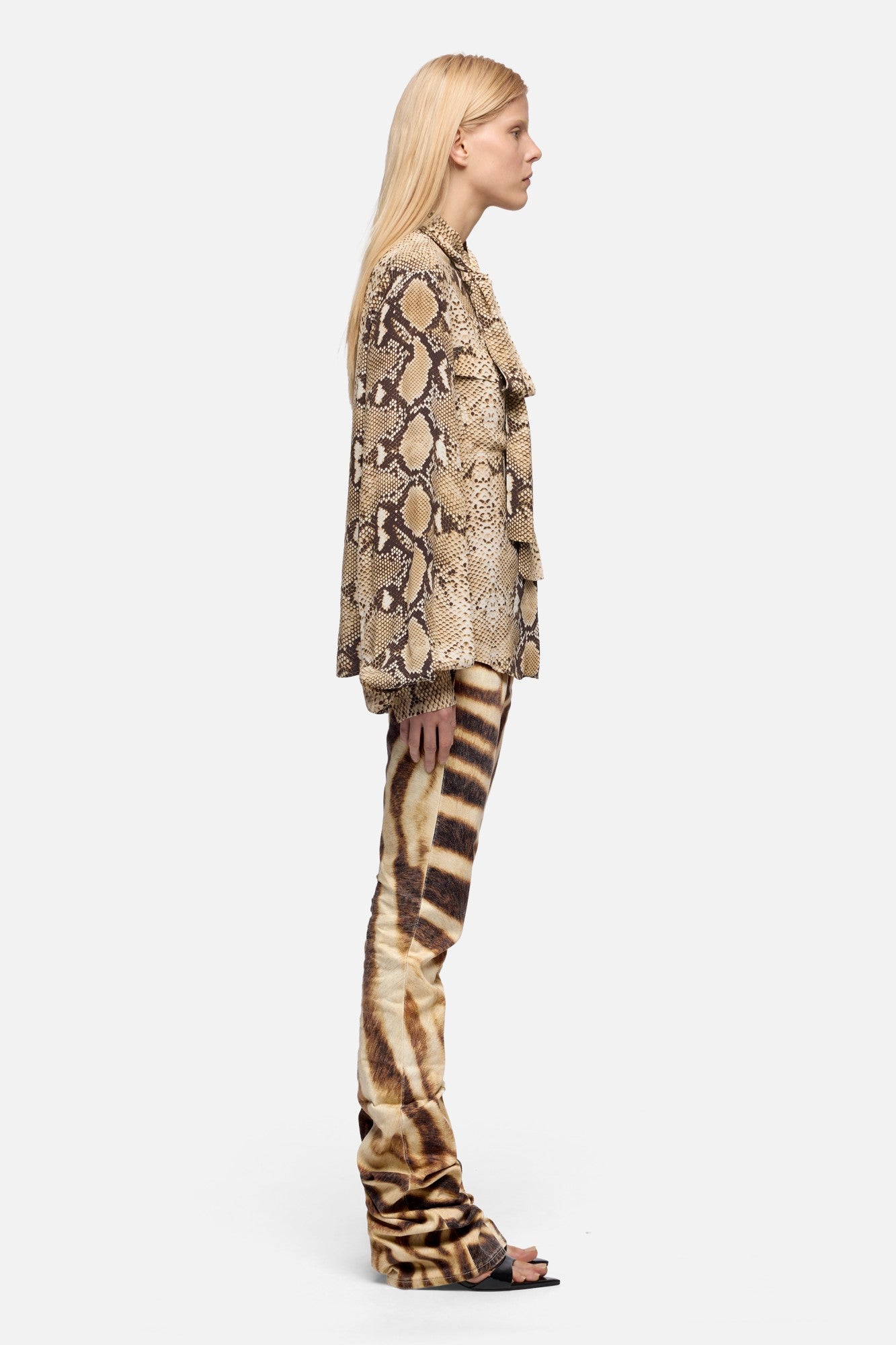 7-for-all-mankind-balloon-sleeve-blouse-viscose-snake image 6
