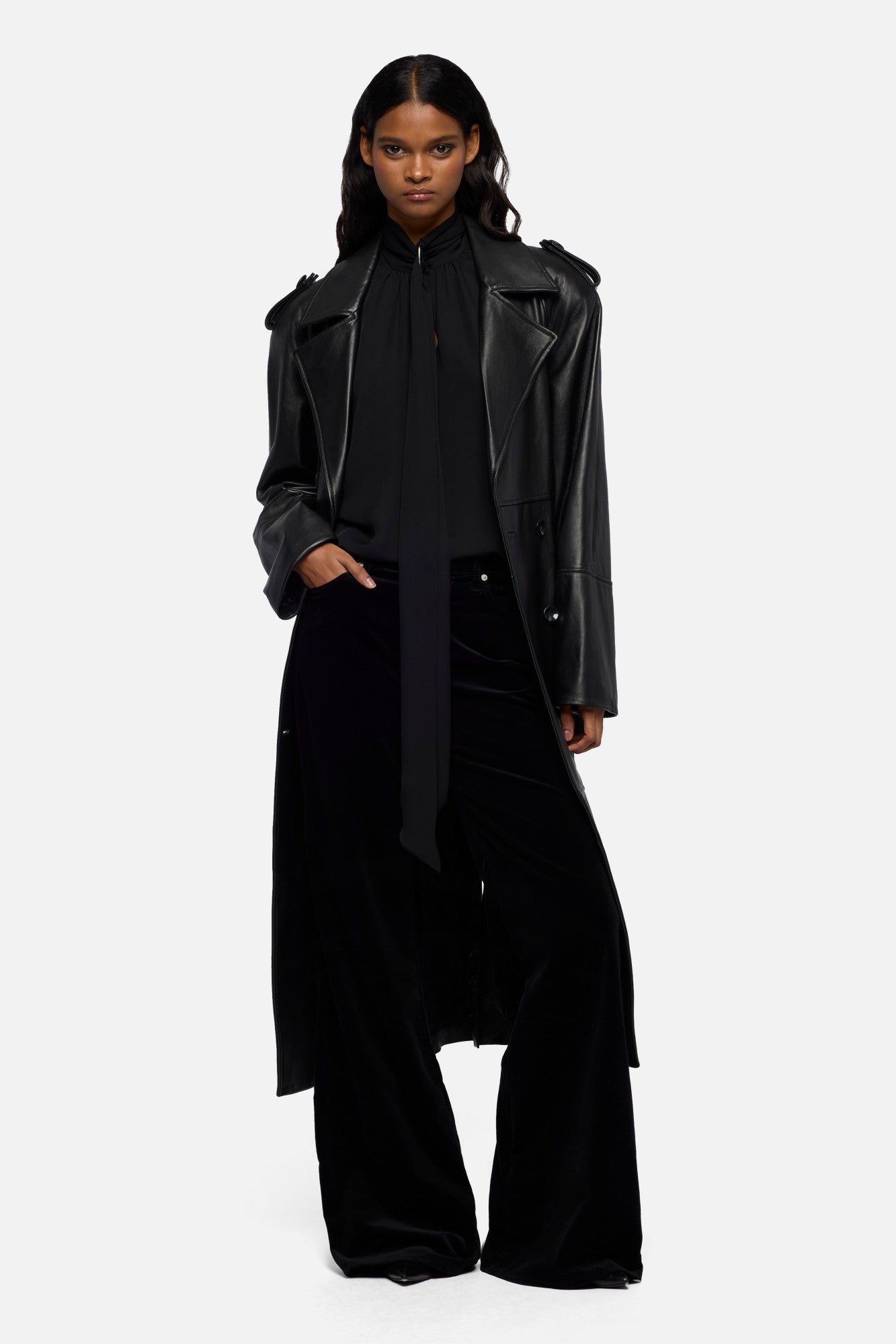7-for-all-mankind-velvet-retro-flare-hose-black image 8