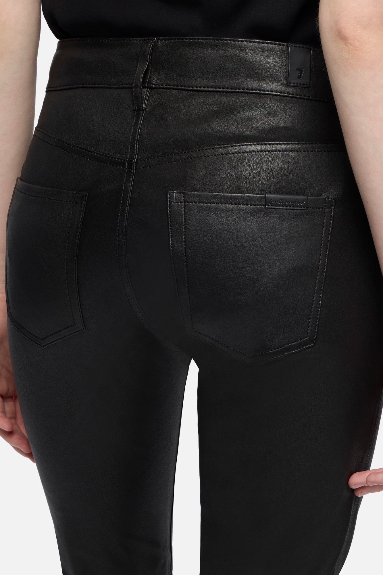 7-for-all-mankind-tailorless-bootcut-lederhose-schwarz image 4
